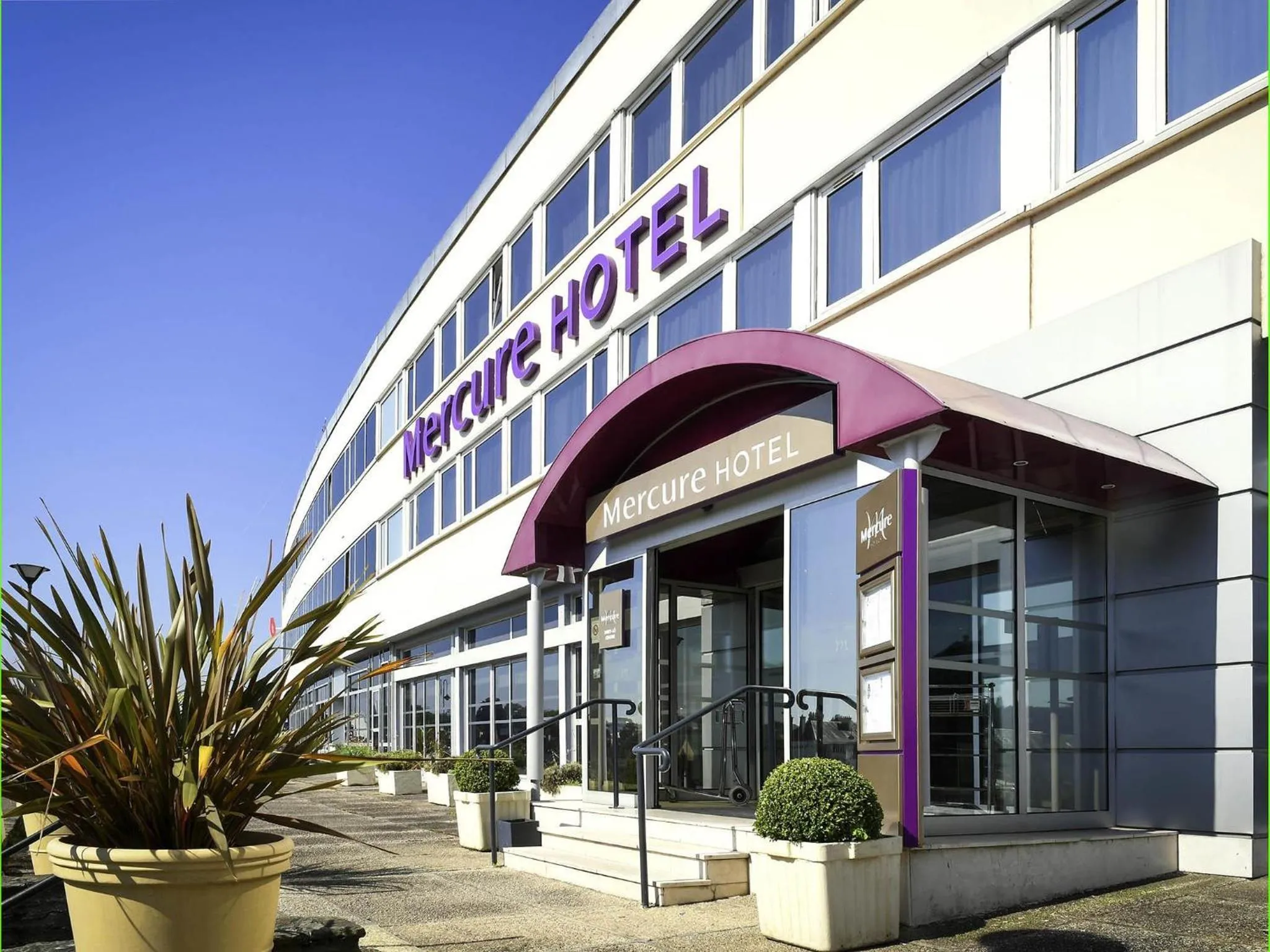 Property building in Mercure Saint Lô Centre