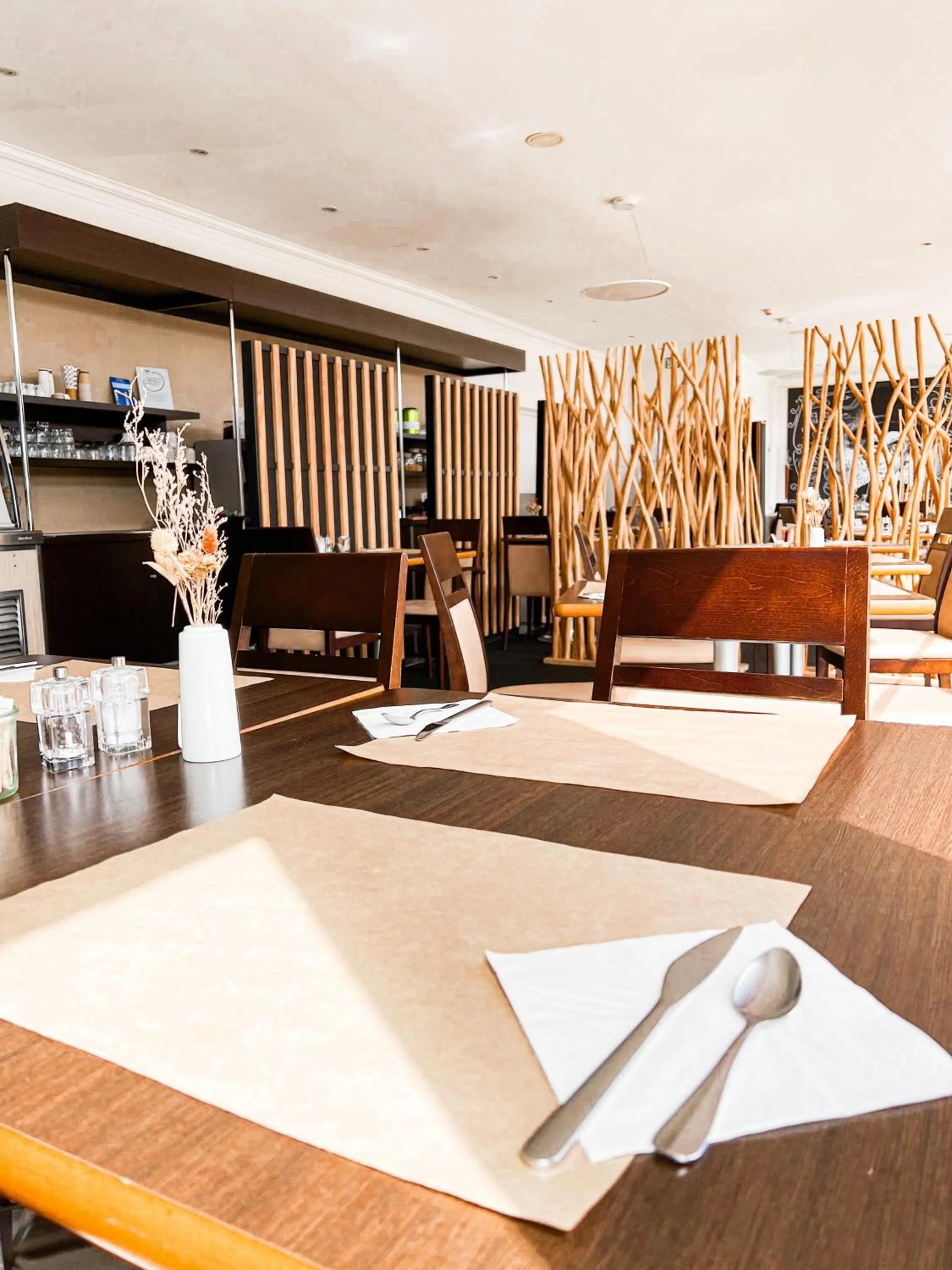 Restaurant/places to eat in Mercure Saint Lô Centre