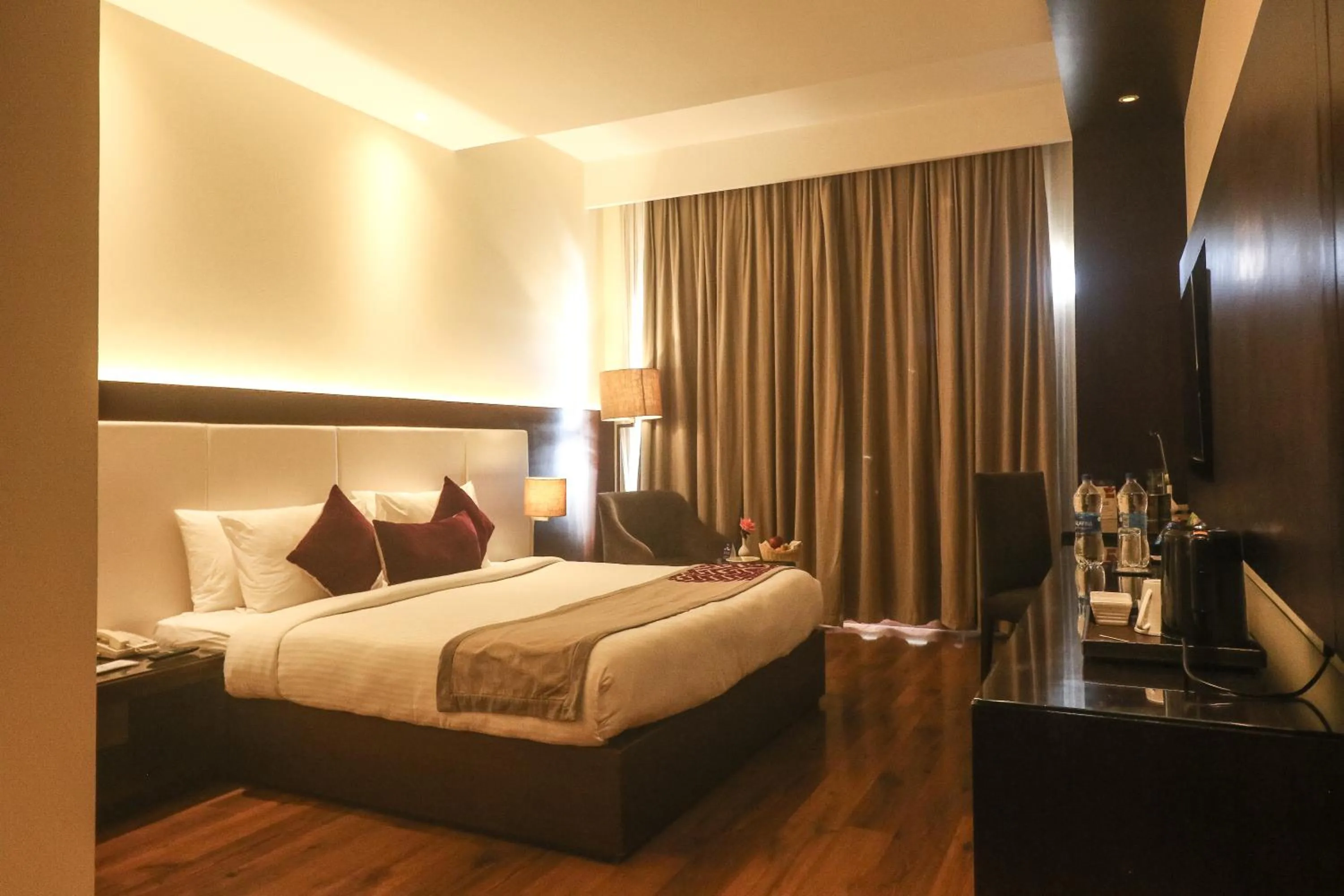 Bedroom, Bed in Marigold Sarovar Portico Shimla