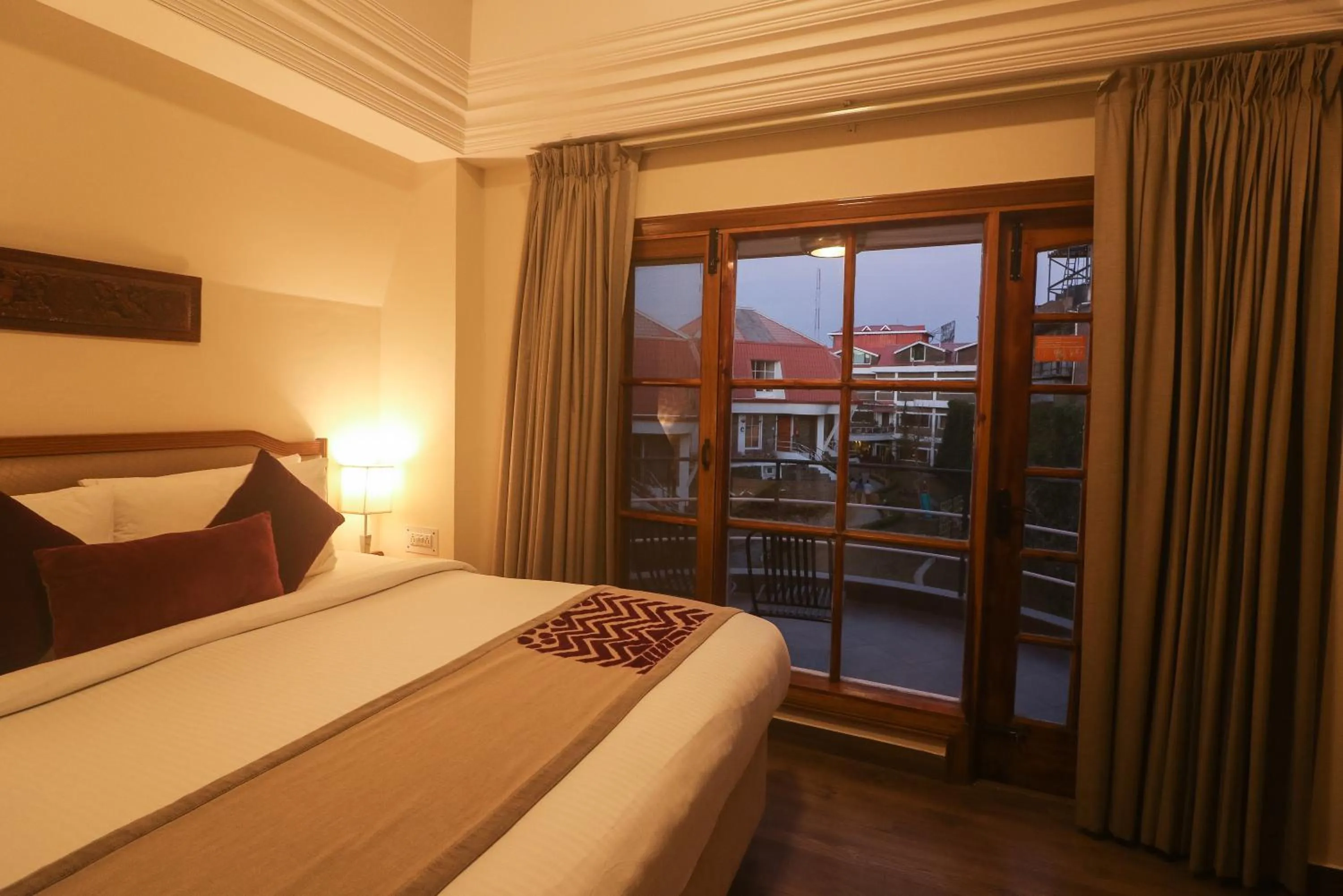 Bedroom, Bed in Marigold Sarovar Portico Shimla