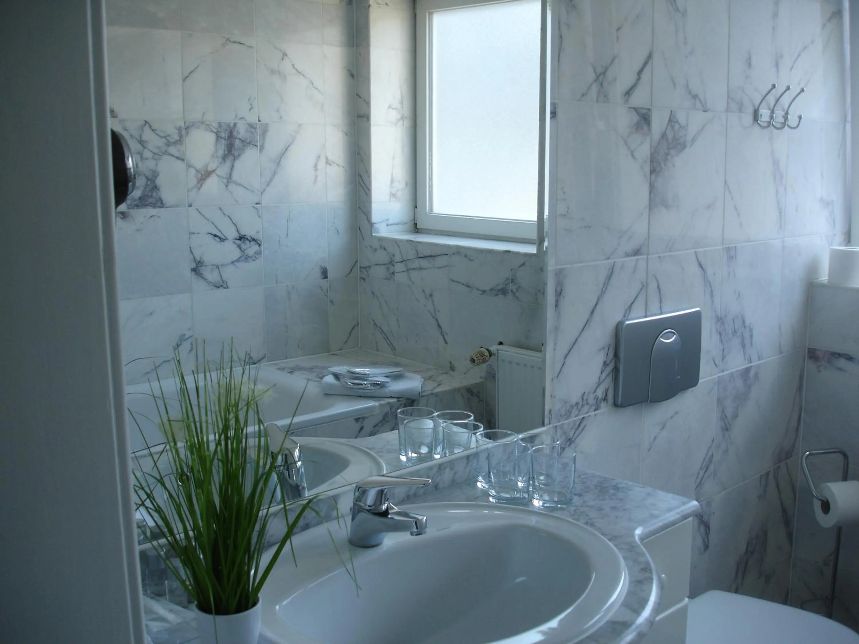 Bathroom in City-Pension-Dortmund