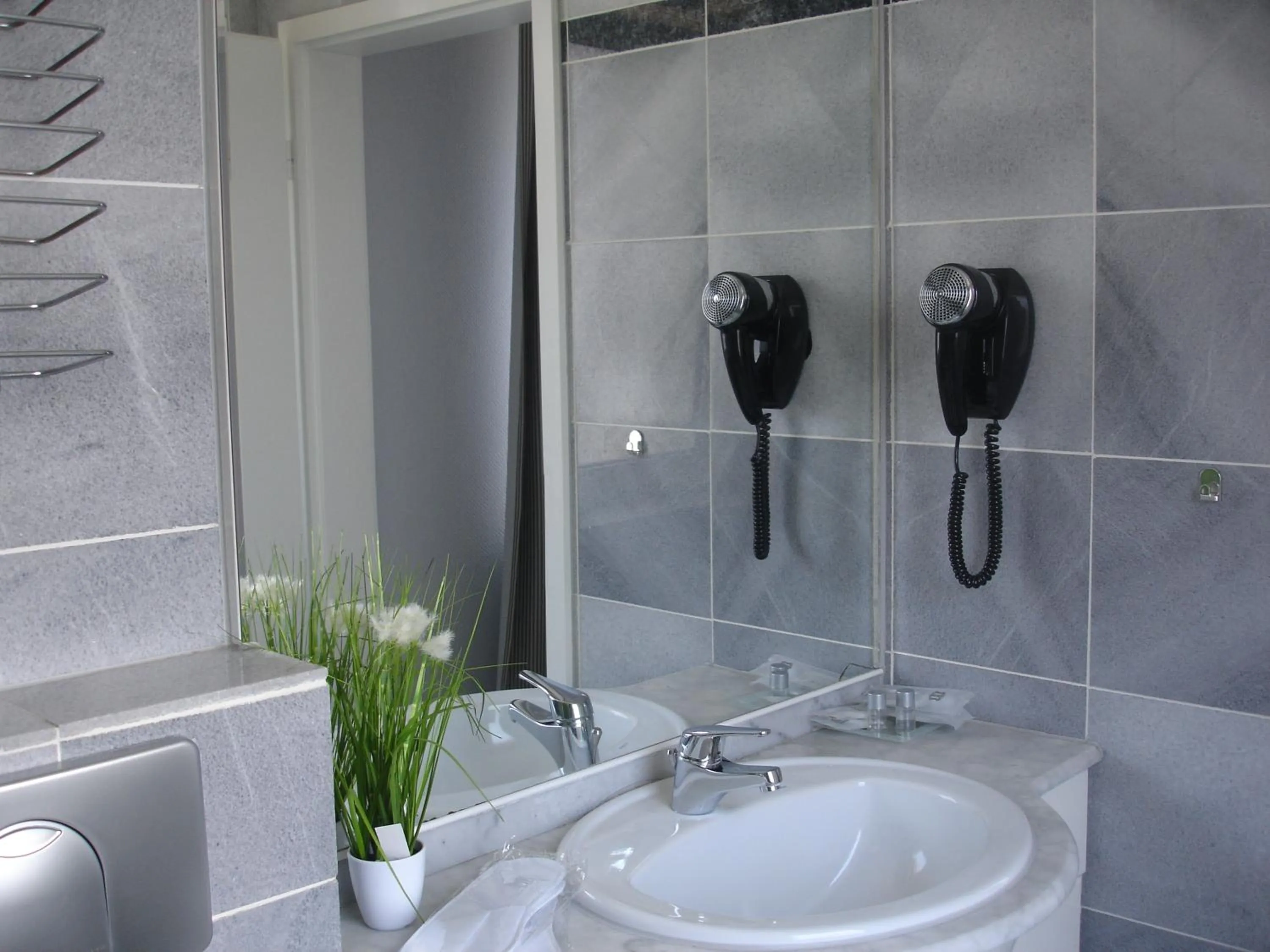 Bathroom in City-Pension-Dortmund