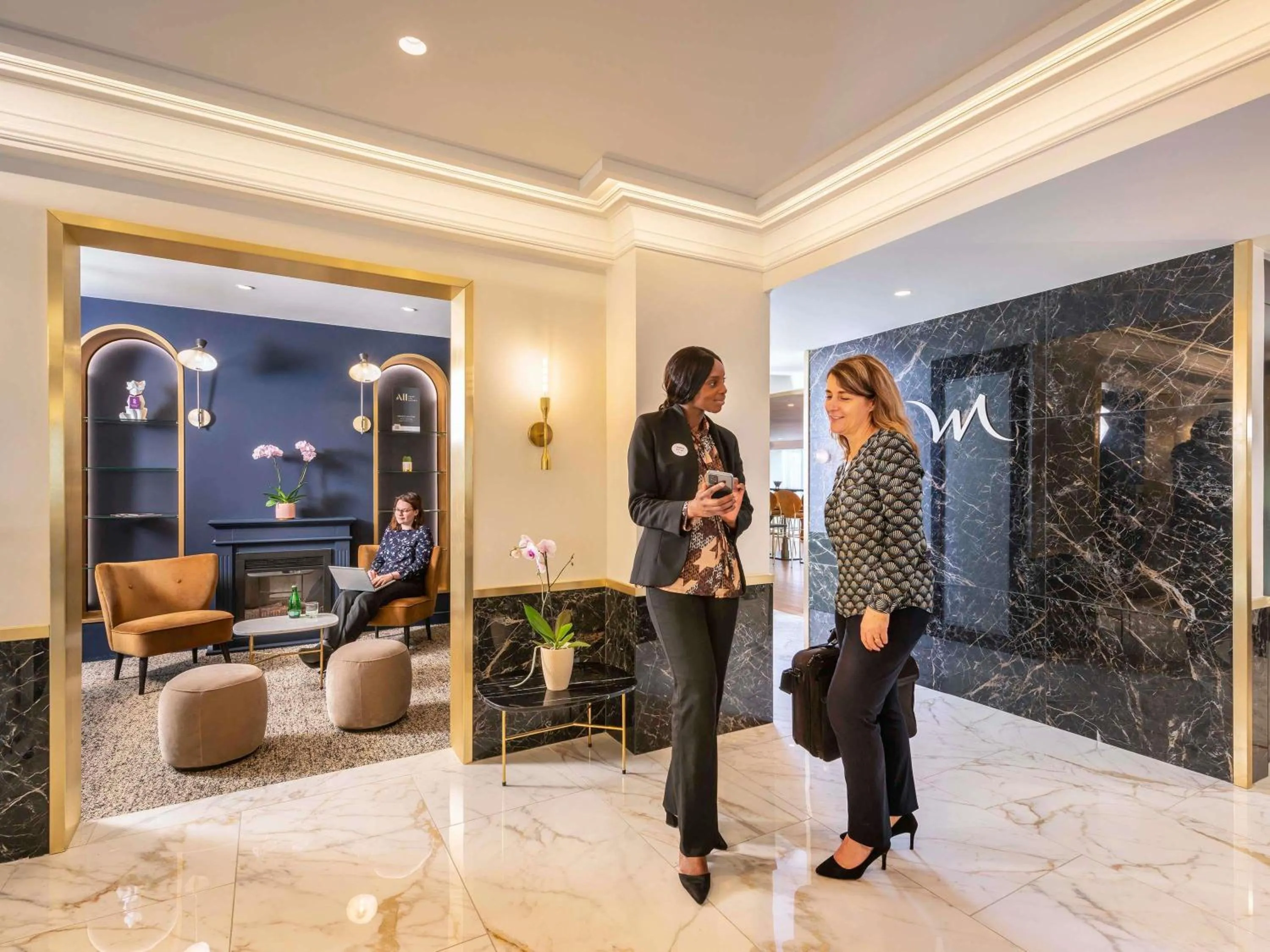 Property building in Mercure Versailles Paris Ouest