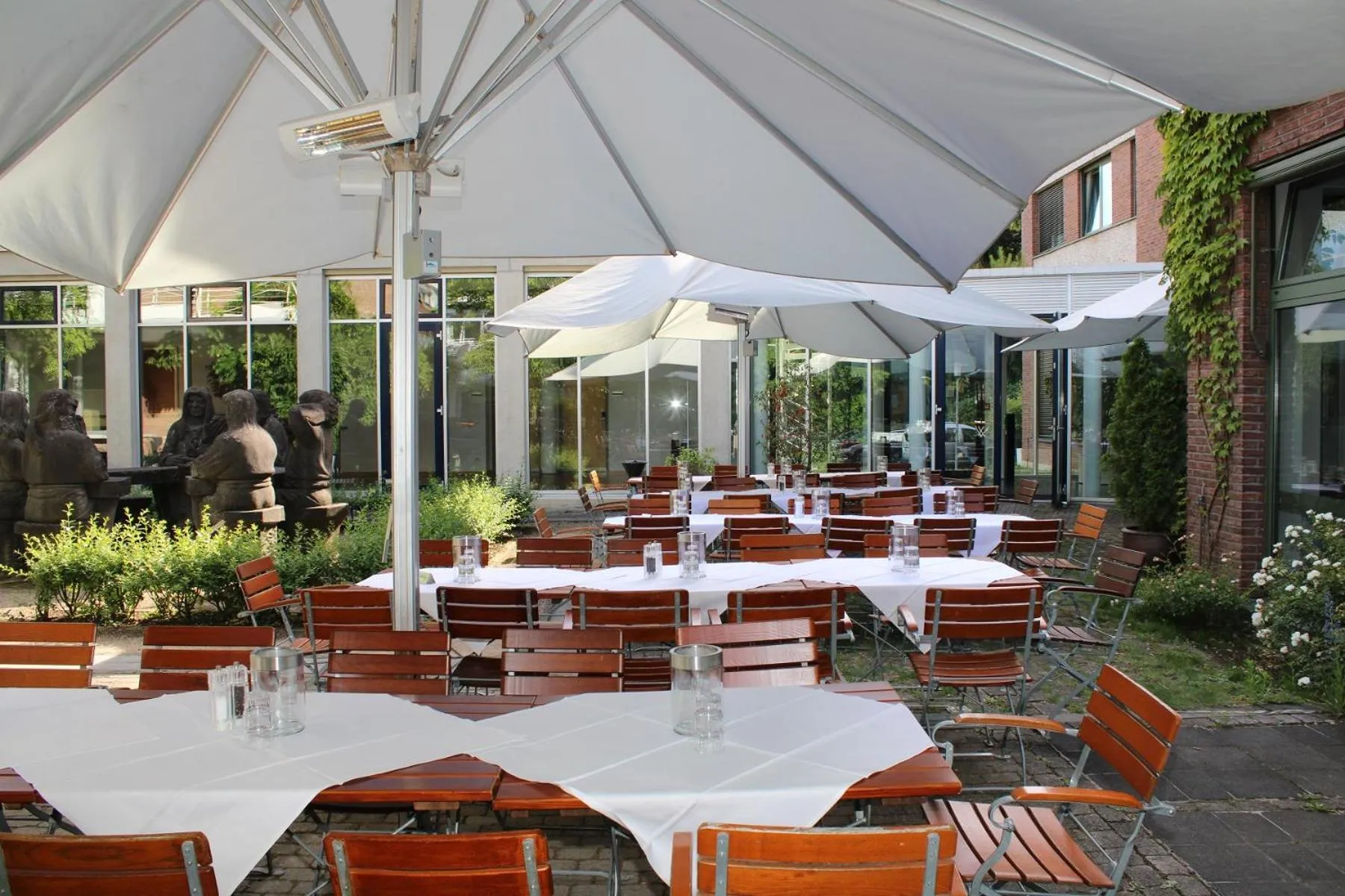 Patio in GenoHotel Forsbach