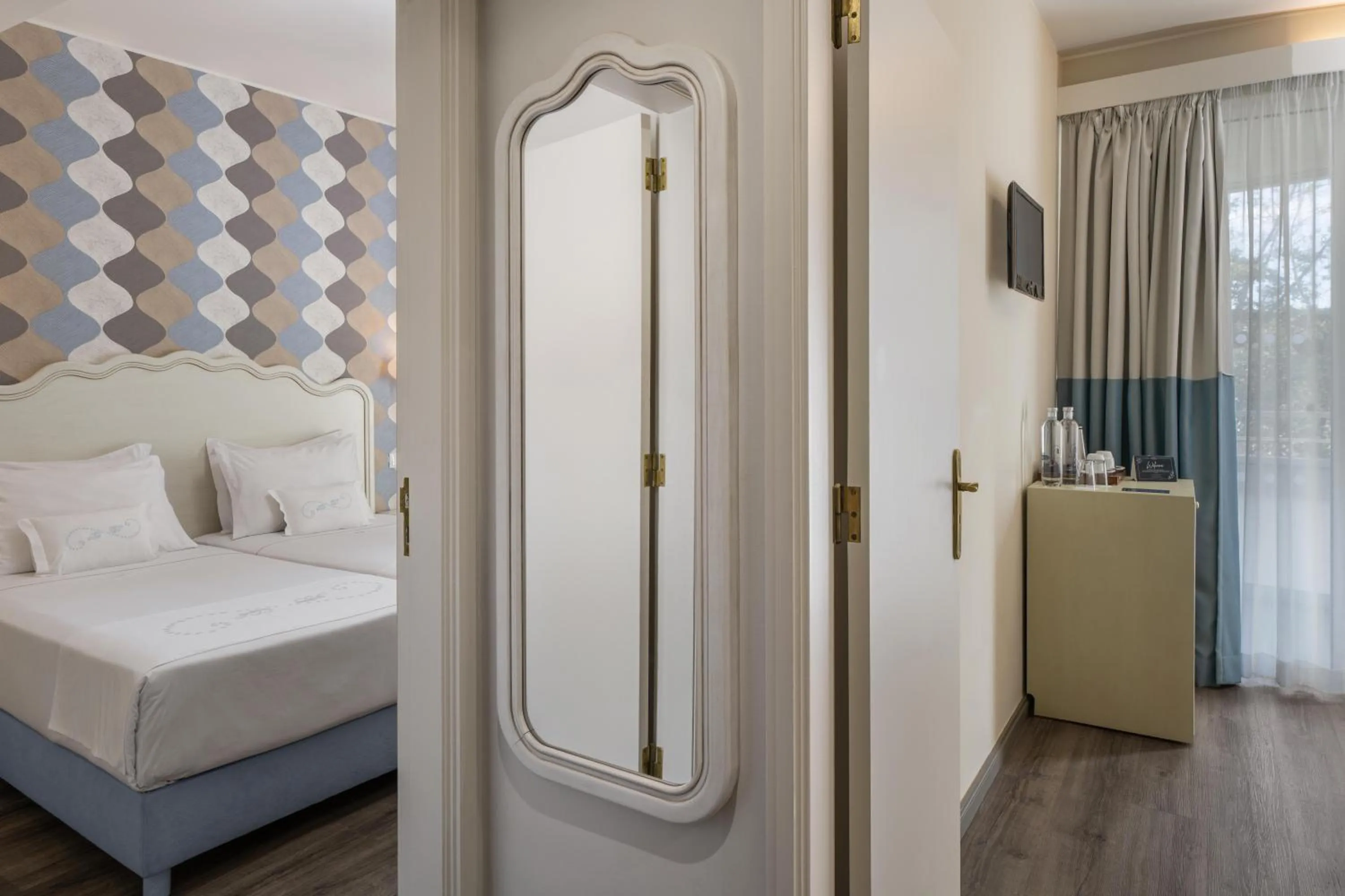 Photo of the whole room, Bed in Hotel Madeira