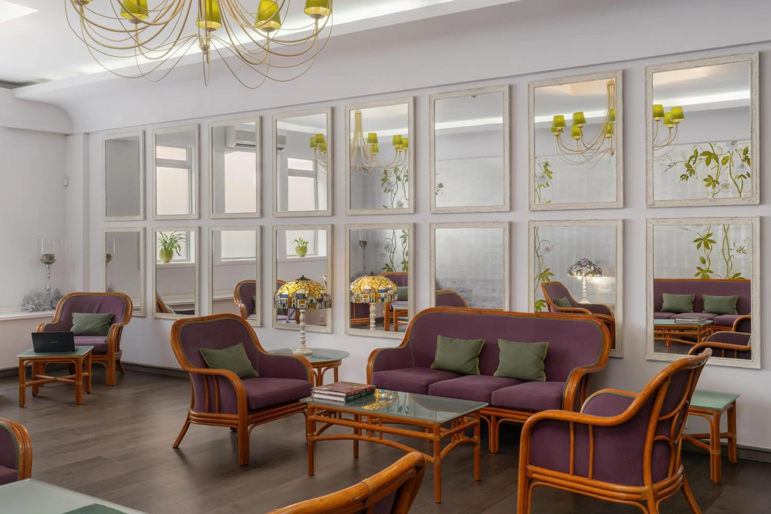 Lobby or reception in Hotel Madeira