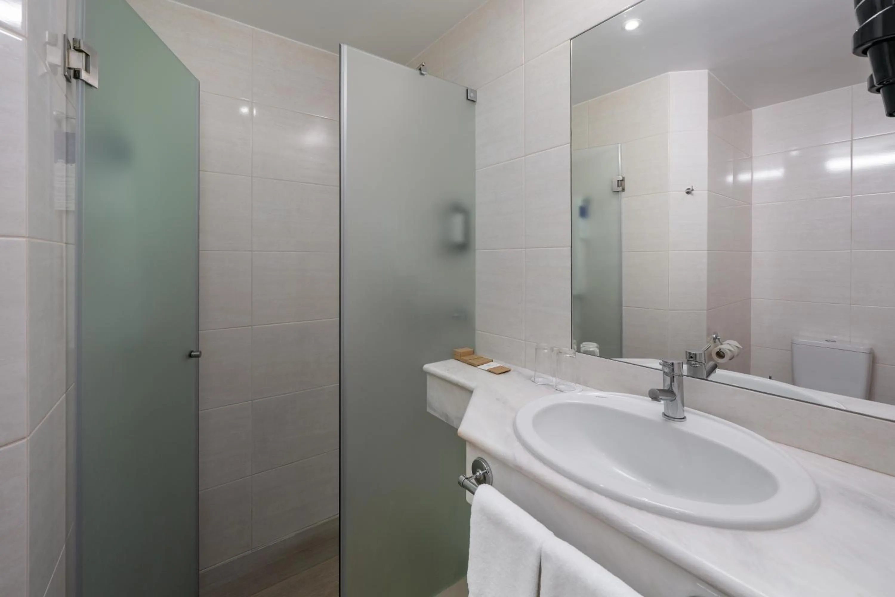 Bathroom in Hotel Madeira