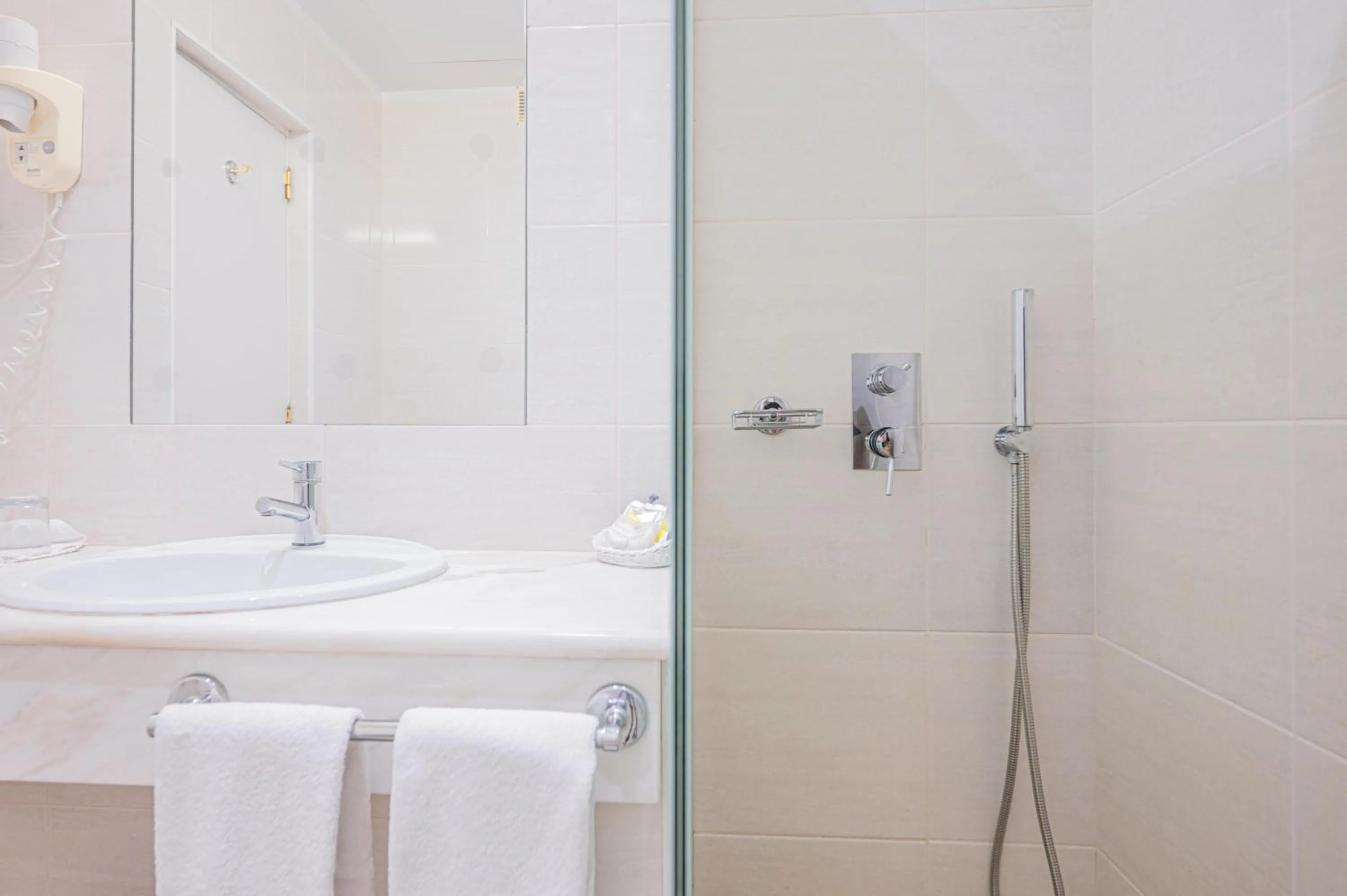 Bathroom in Hotel Madeira