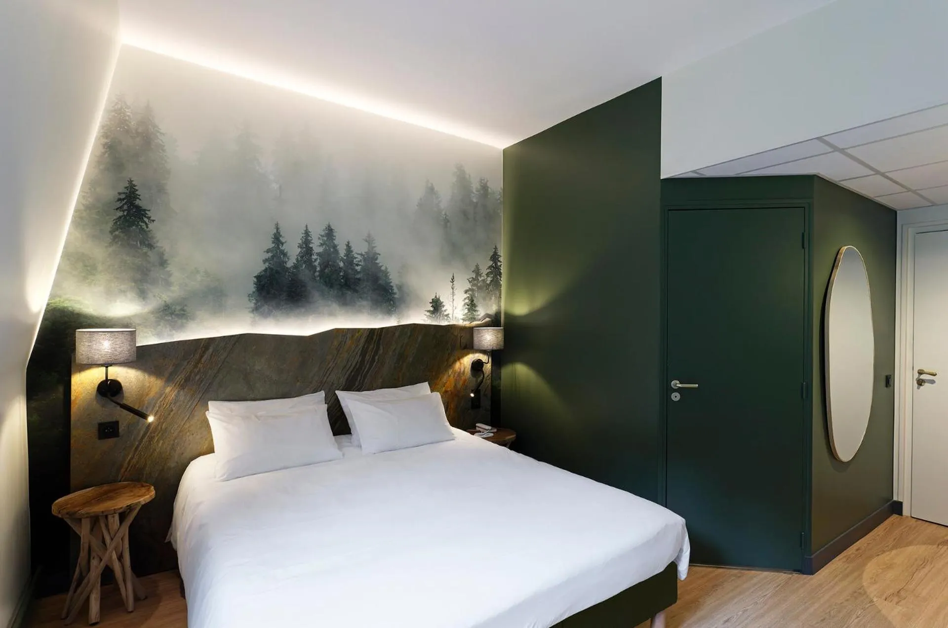 Bed in Hôtel Mercure Saint-Nectaire Spa & Bien-être