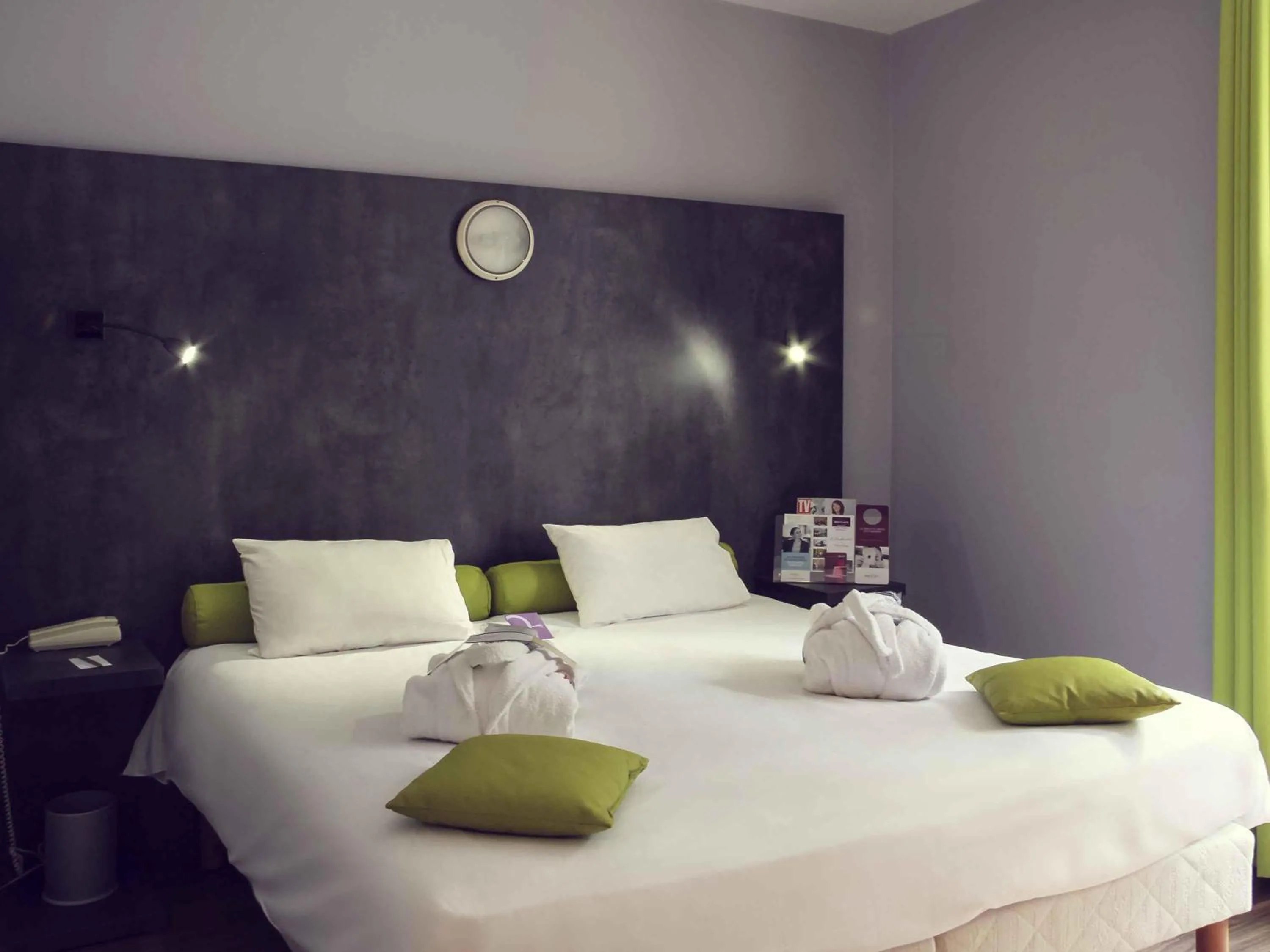 Bedroom, Bed in Hôtel Mercure Saint-Nectaire Spa & Bien-être