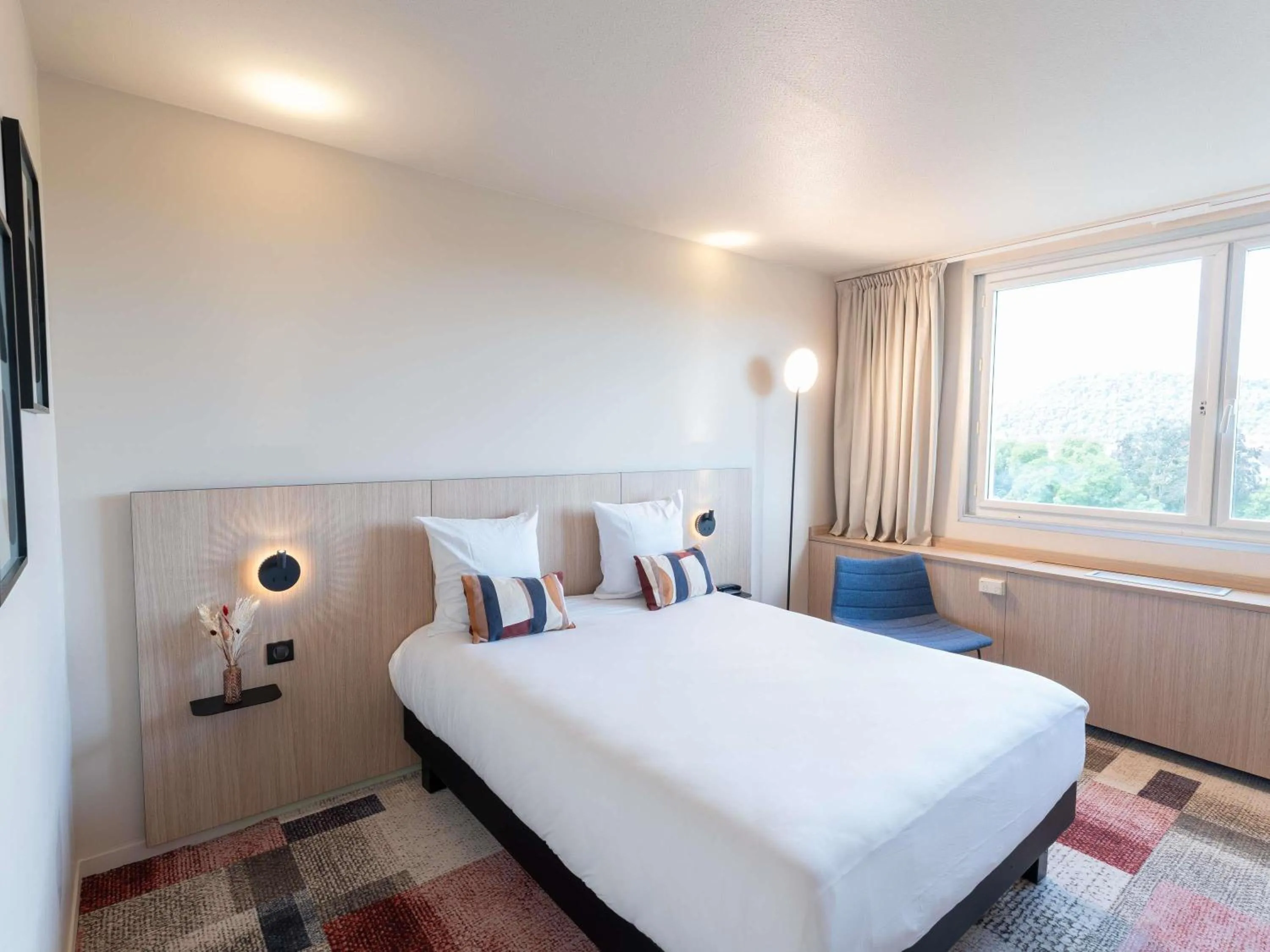 Bedroom, Bed in Mercure Besancon Parc Micaud - Hotel & Bar