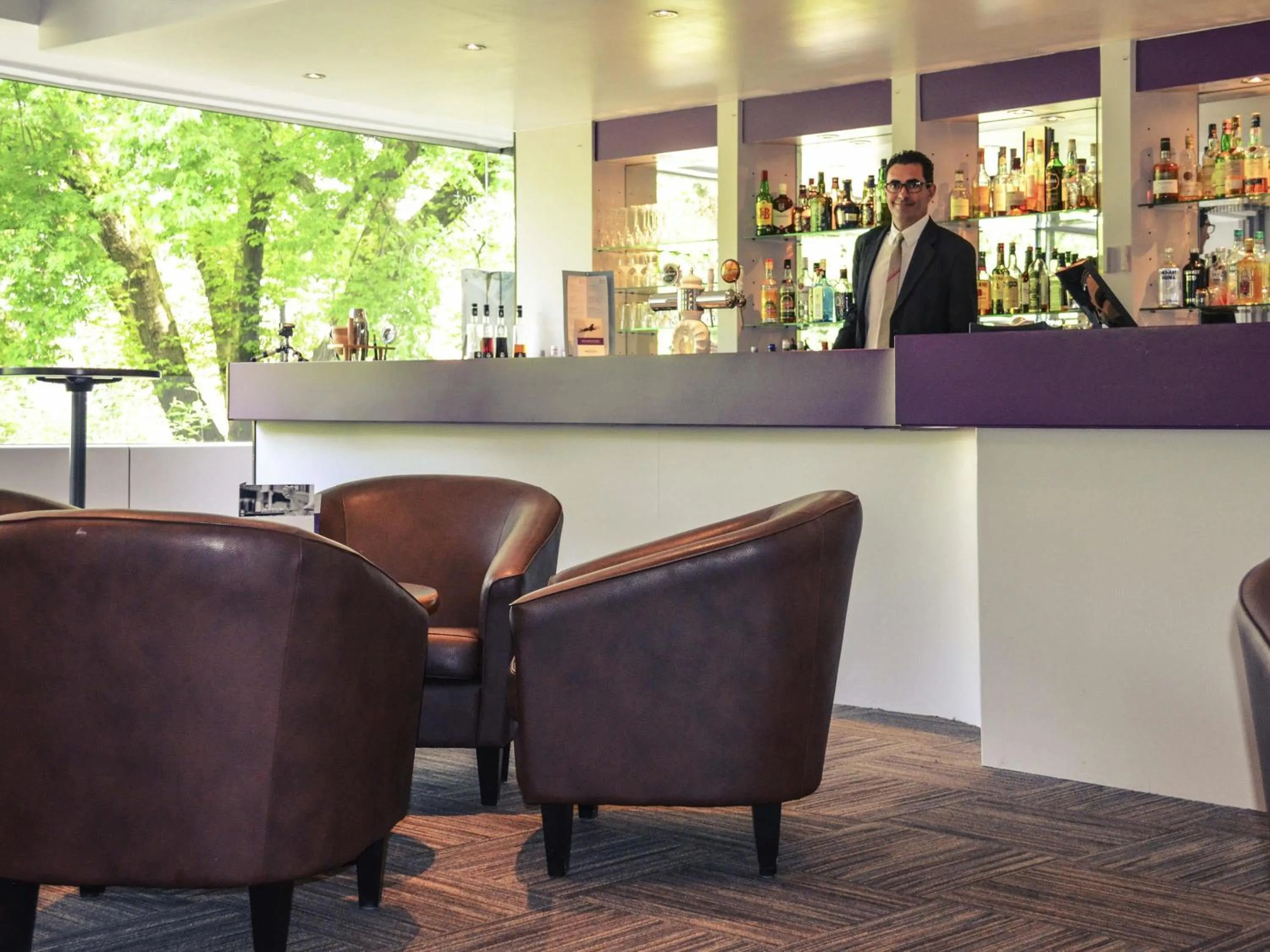 Lounge or bar in Mercure Besancon Parc Micaud - Hotel & Bar