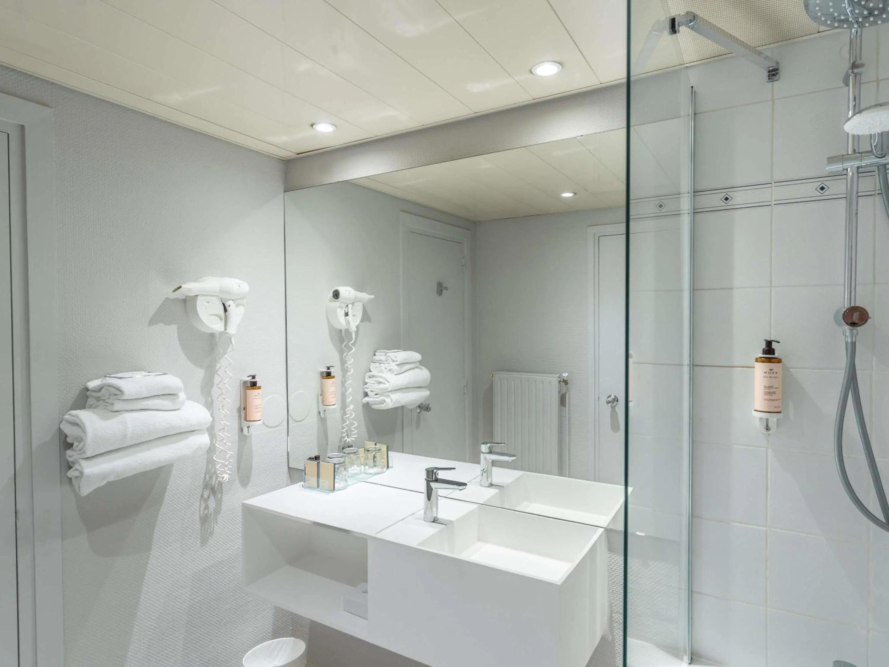 Bedroom in Mercure Besancon Parc Micaud - Hotel & Bar