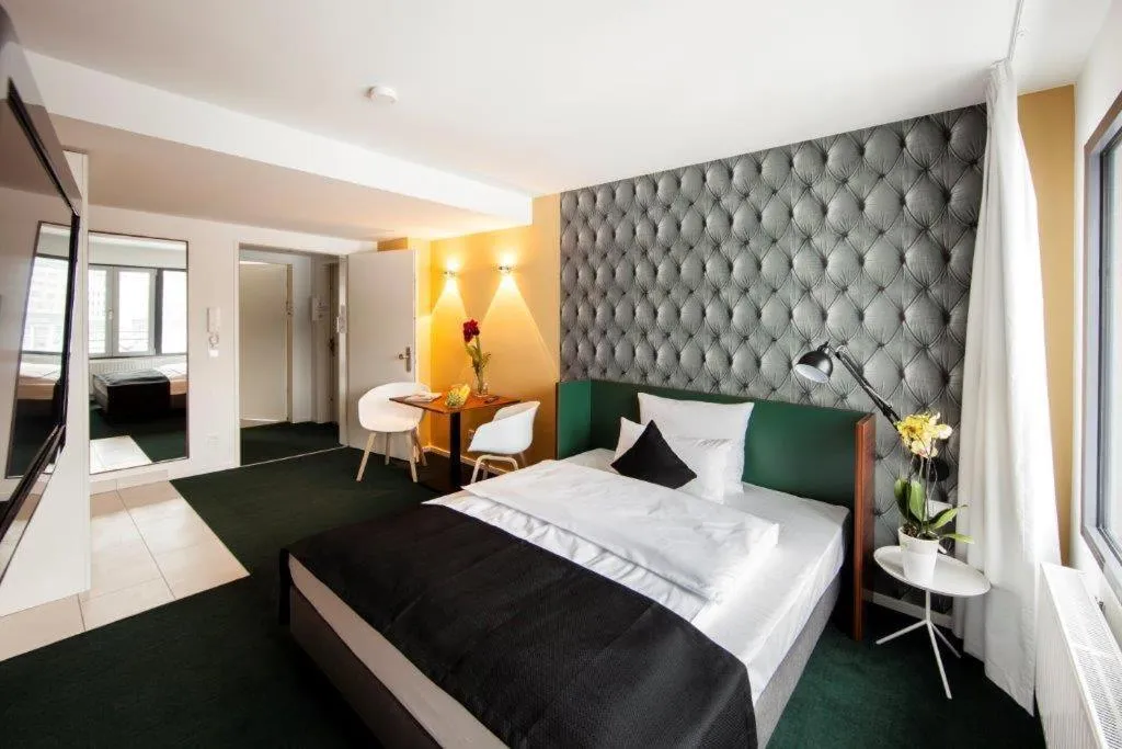 Photo of the whole room in Pandion Boardinghouse