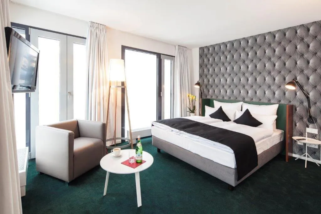 Photo of the whole room in Pandion Boardinghouse