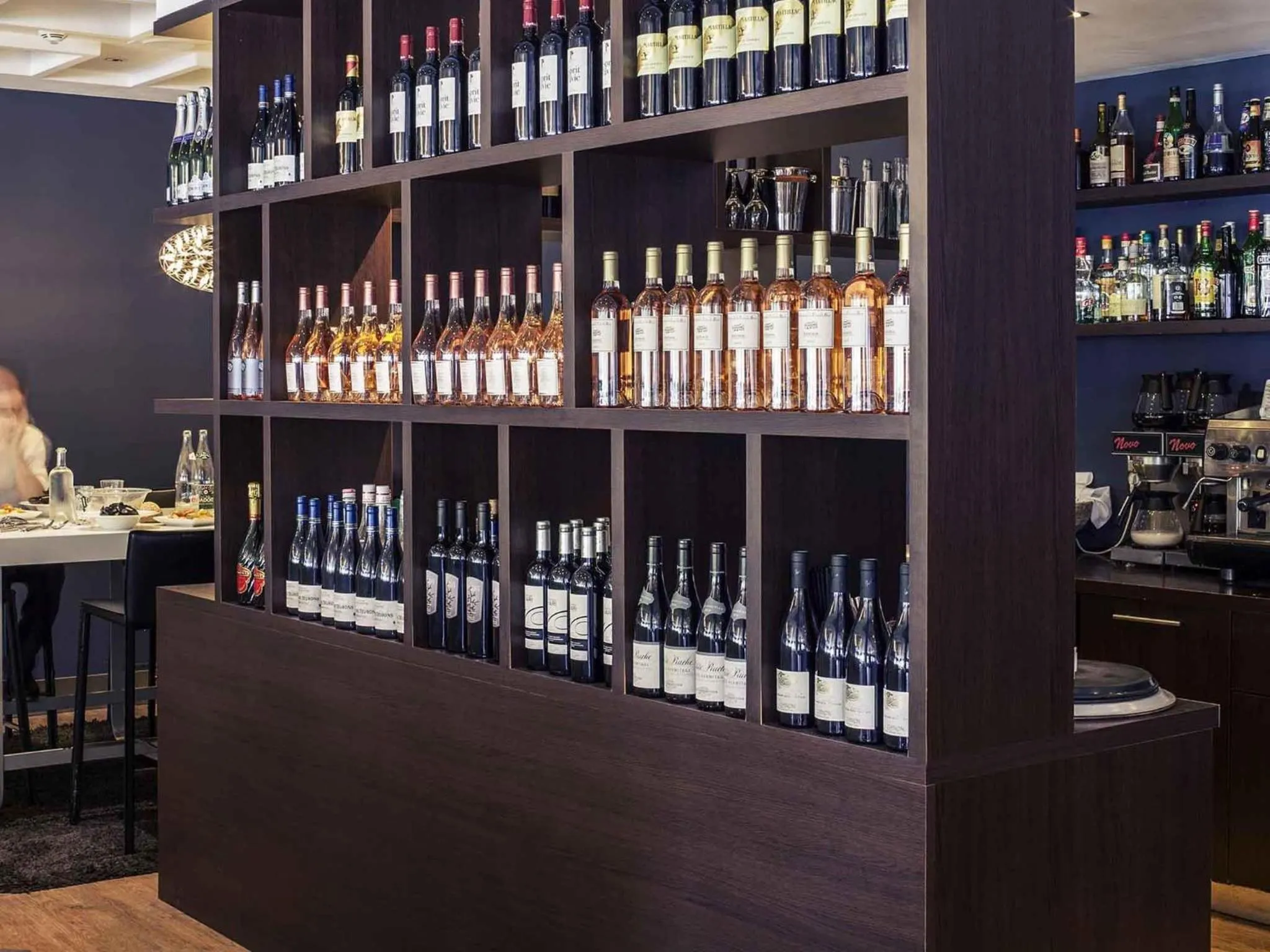 Restaurant/places to eat in Mercure Nantes Centre Gare