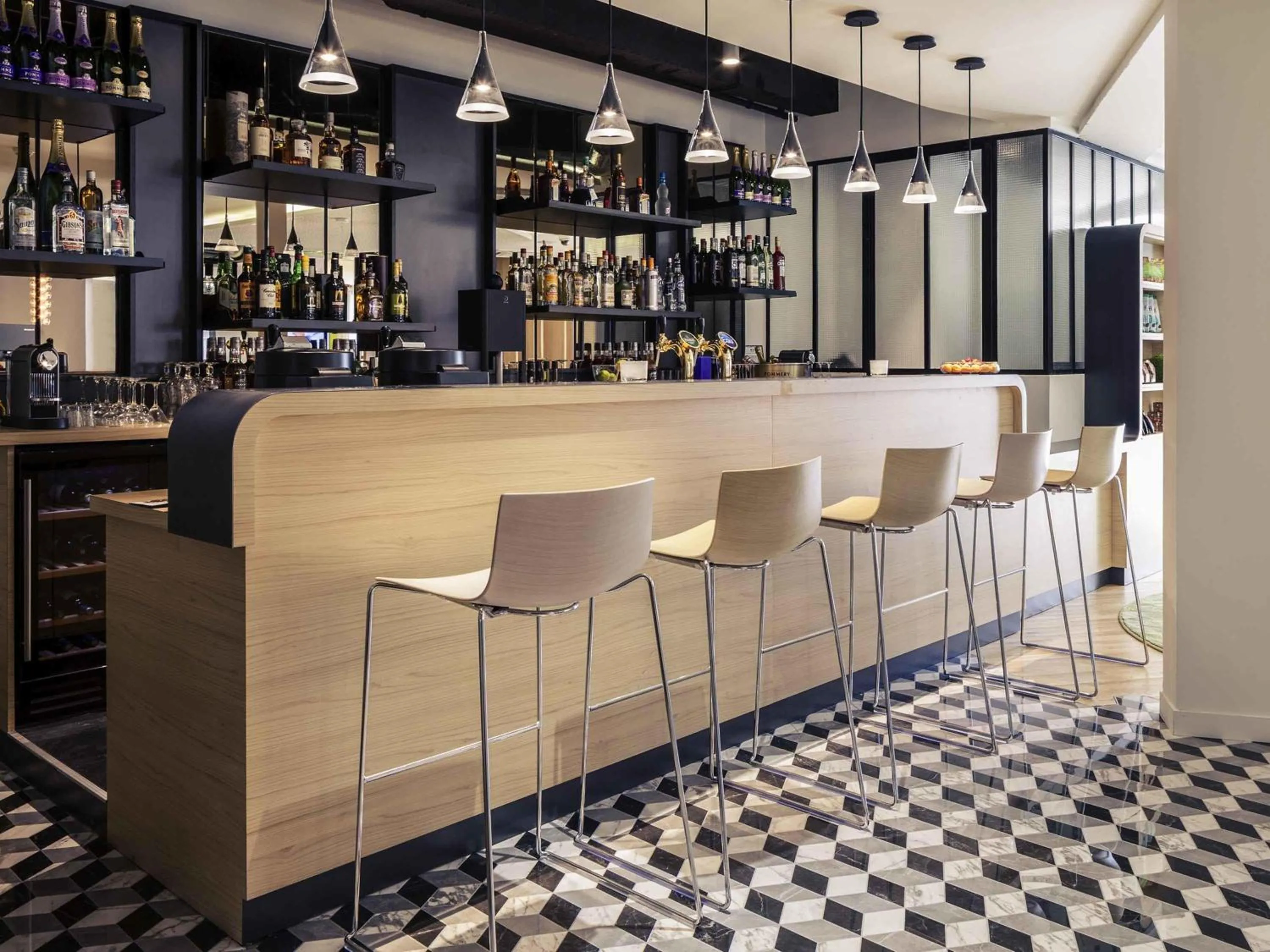 Lounge or bar in Mercure Nantes Centre Gare