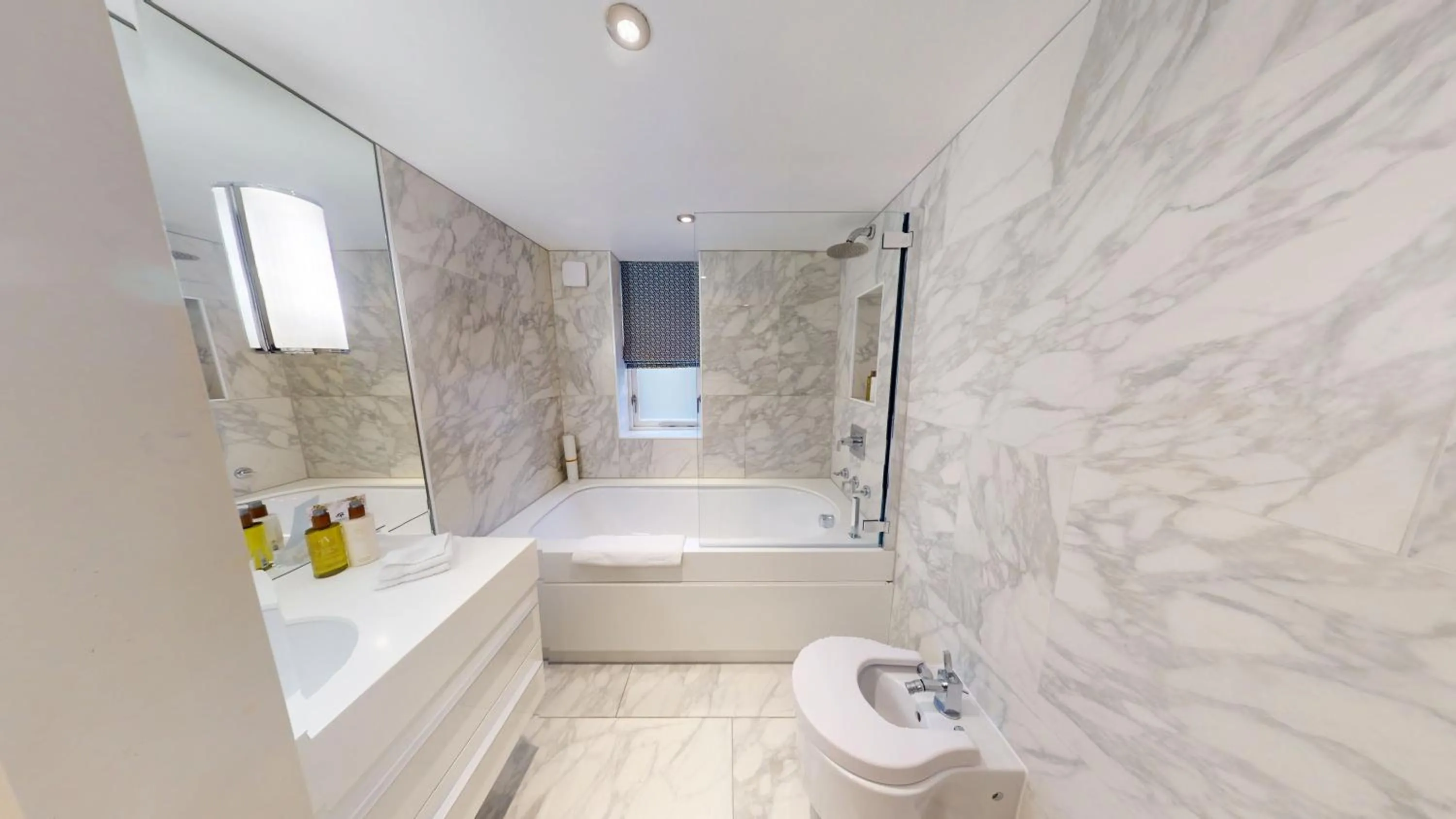 Shower in Cheval Knightsbridge