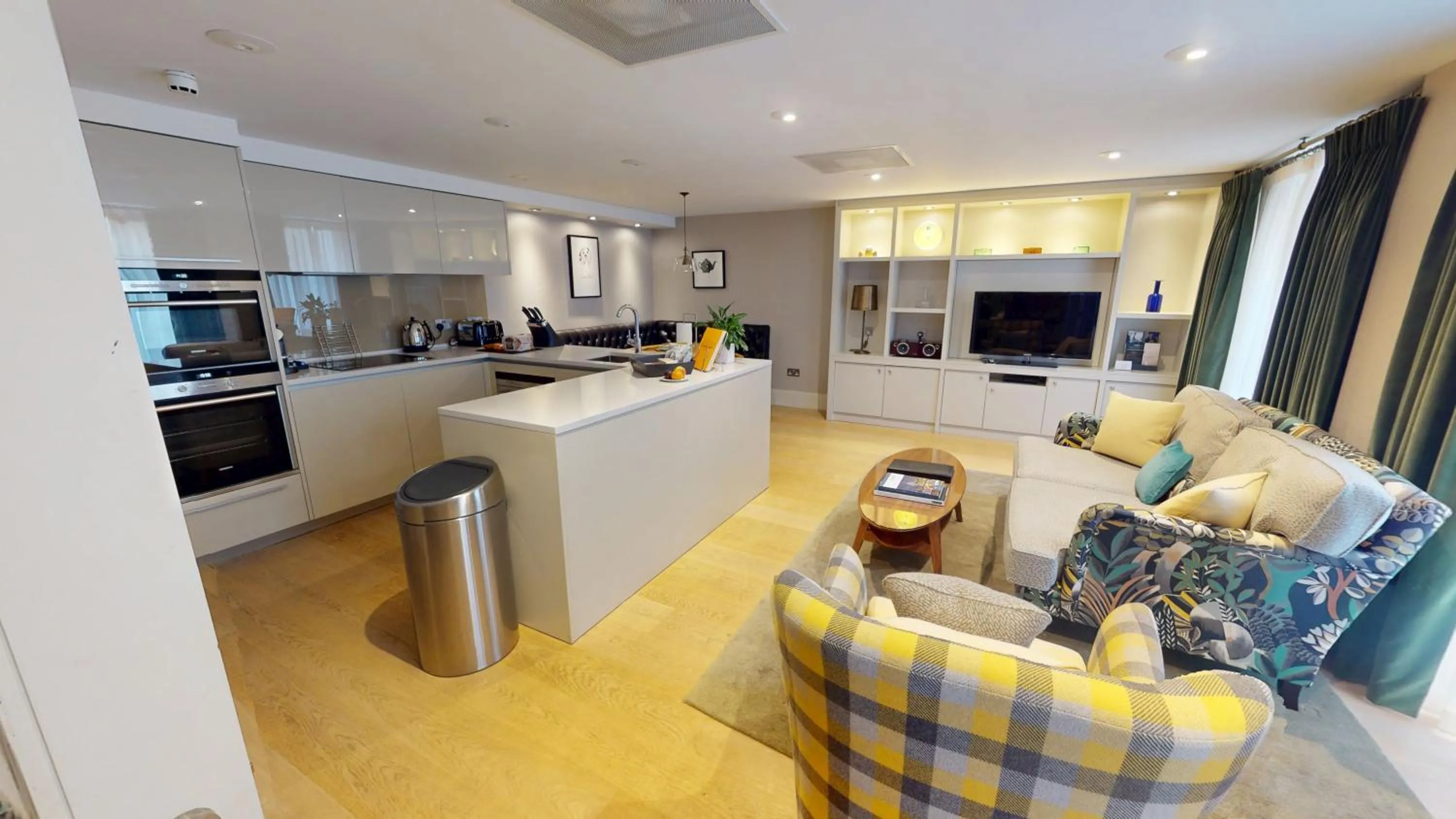 TV and multimedia in Cheval Knightsbridge