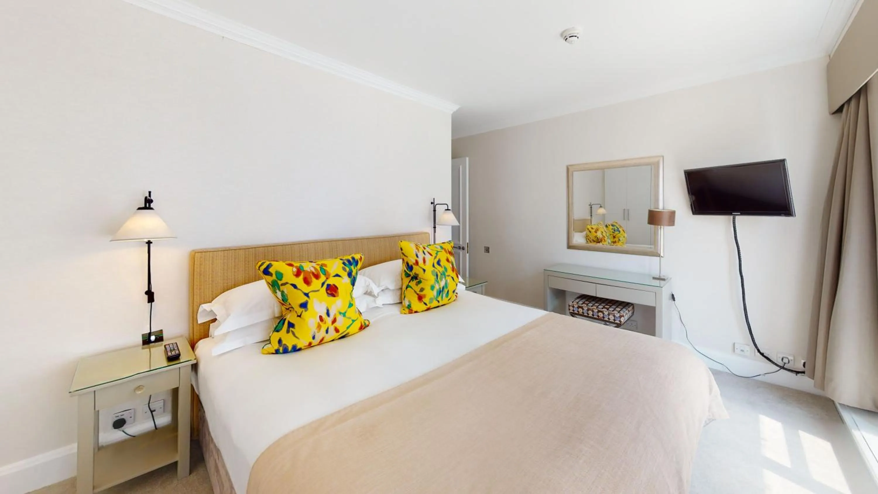 Bed in Cheval Knightsbridge