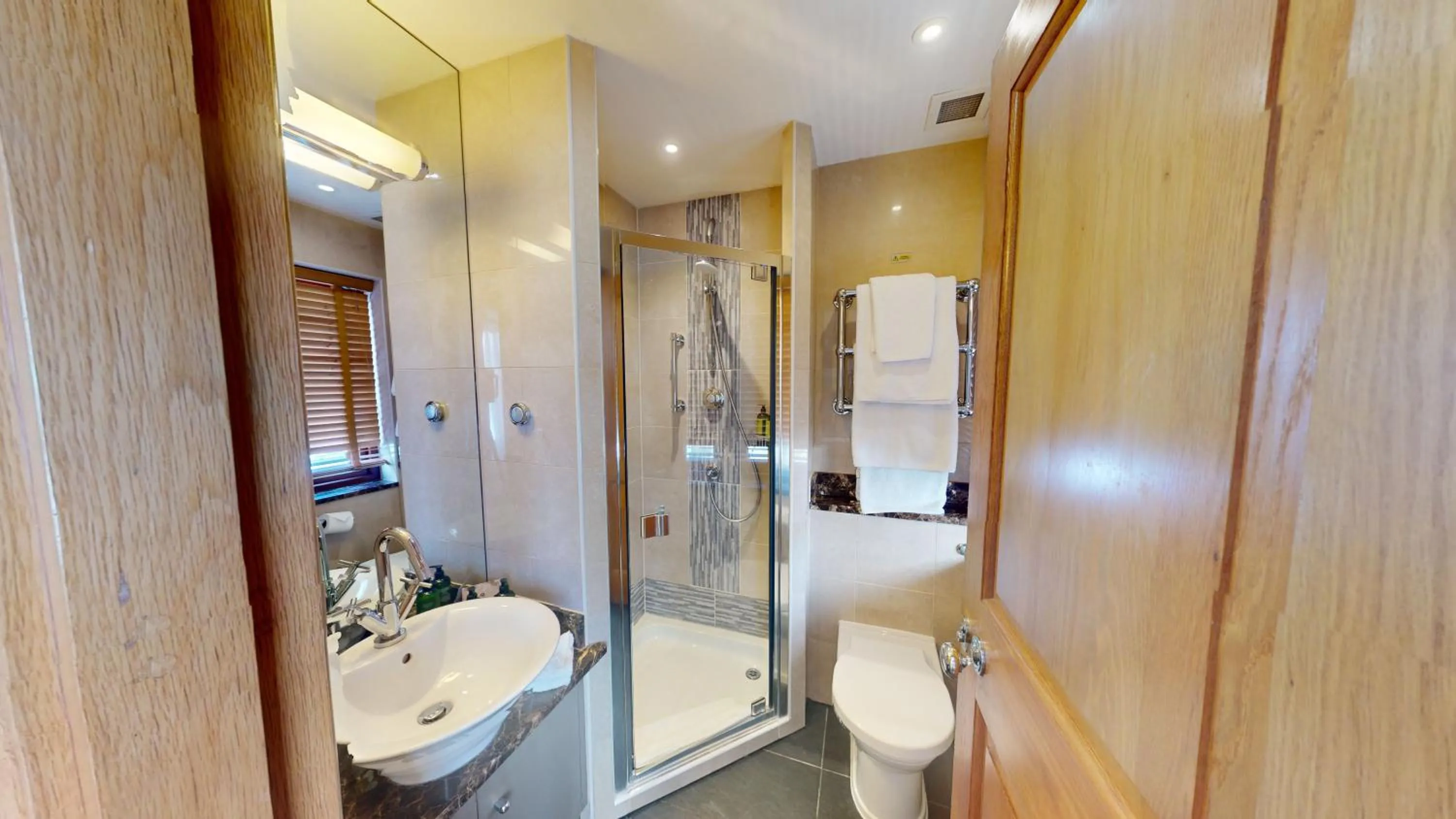 Shower in Cheval Knightsbridge