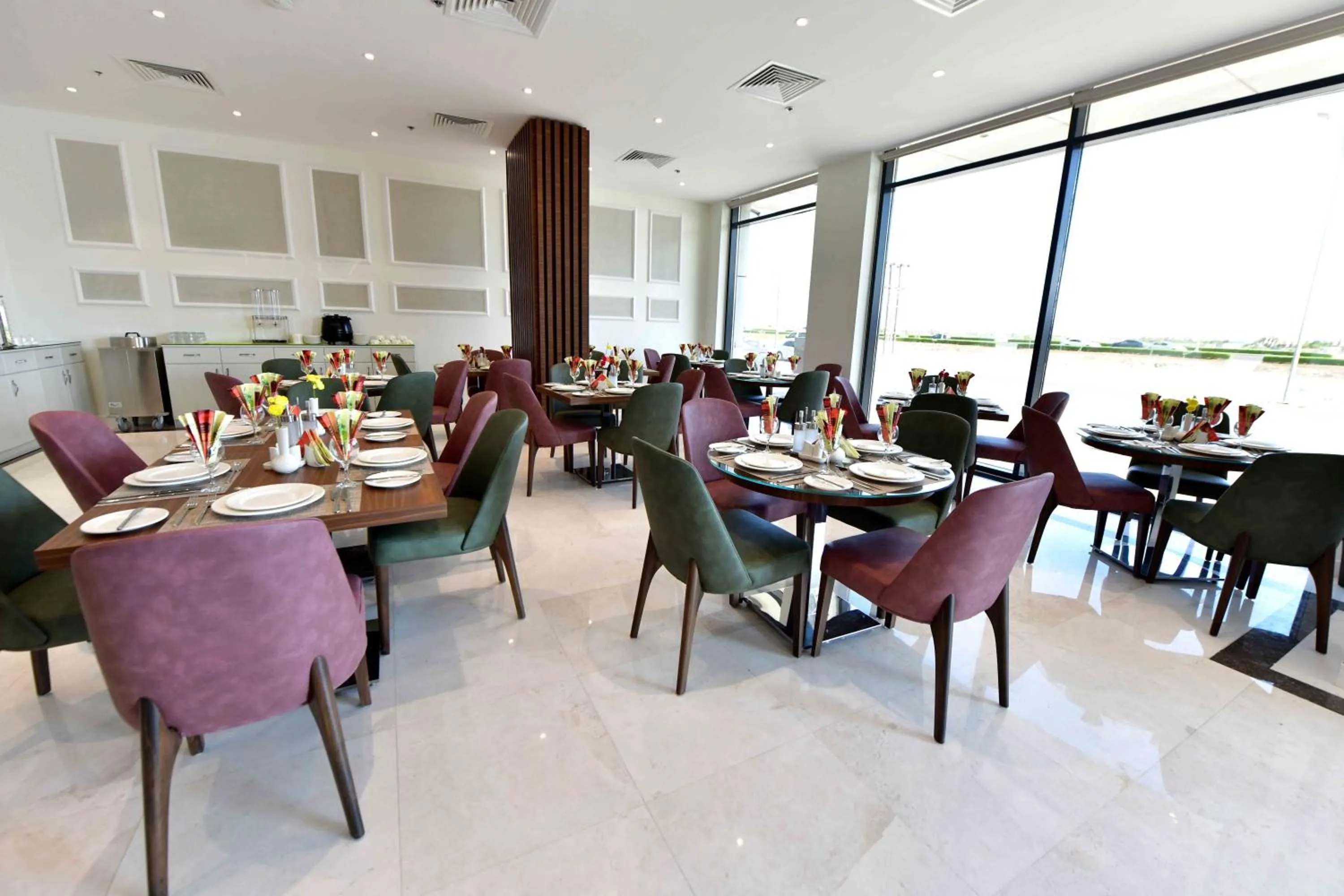 Restaurant/places to eat in Be Inn Hotel