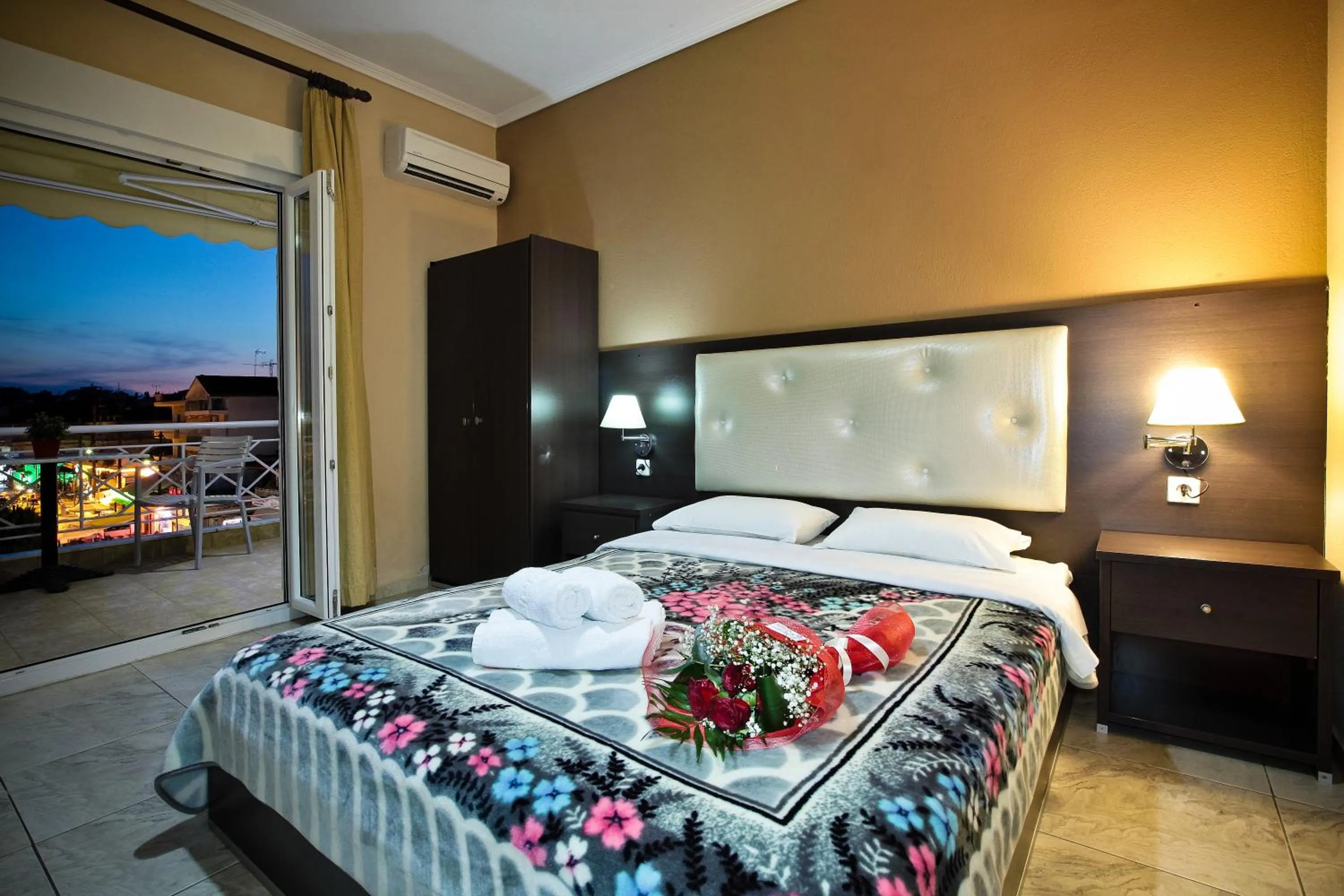 Photo of the whole room, Bed in Hotel Epavli