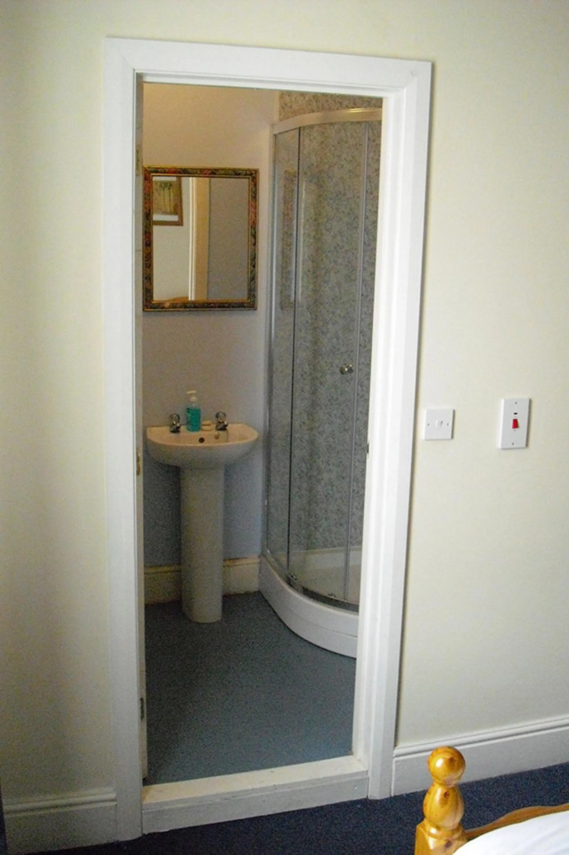 Bathroom in Grafton House