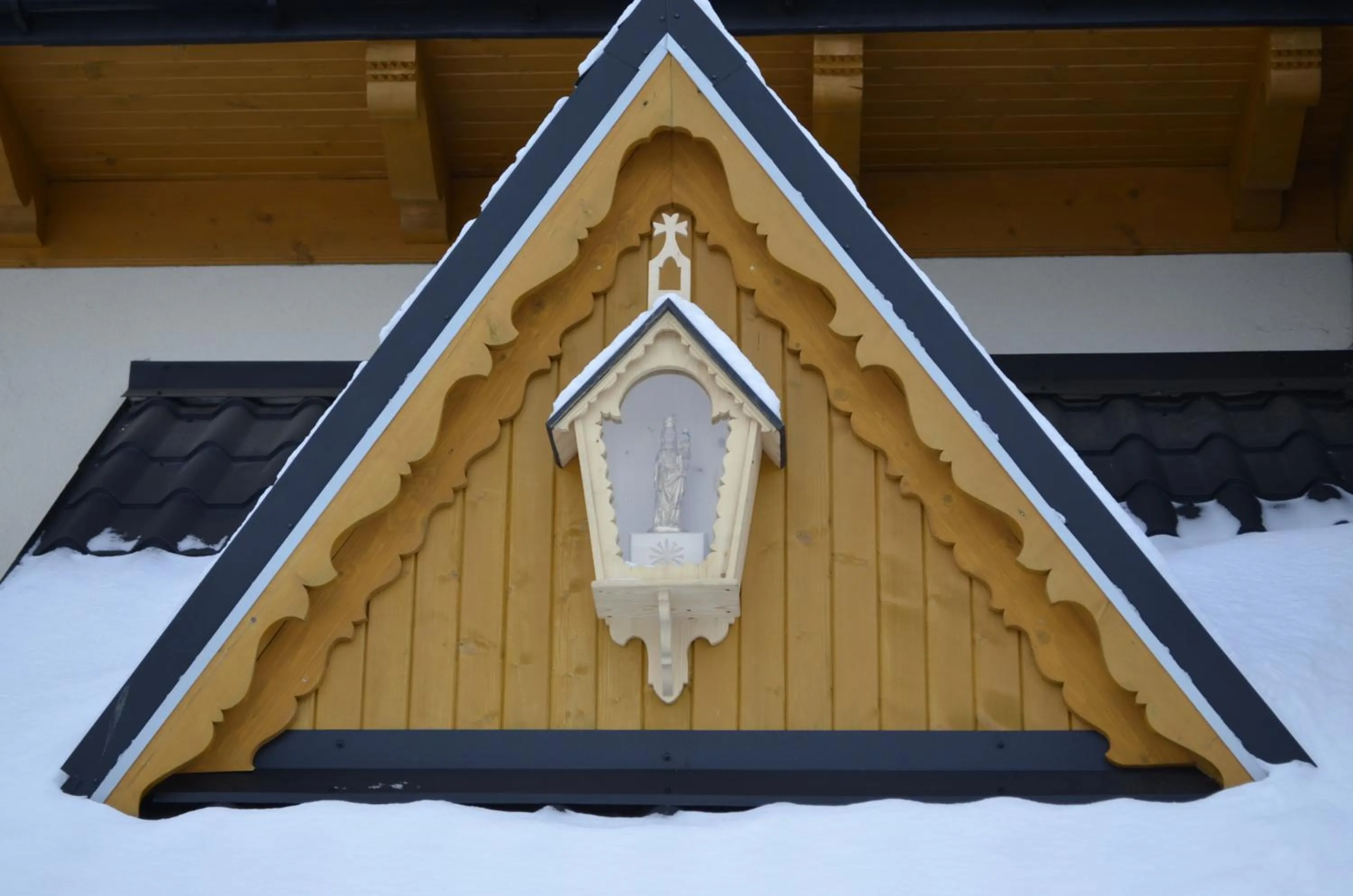 Decorative detail in Pokoje Bukowskich