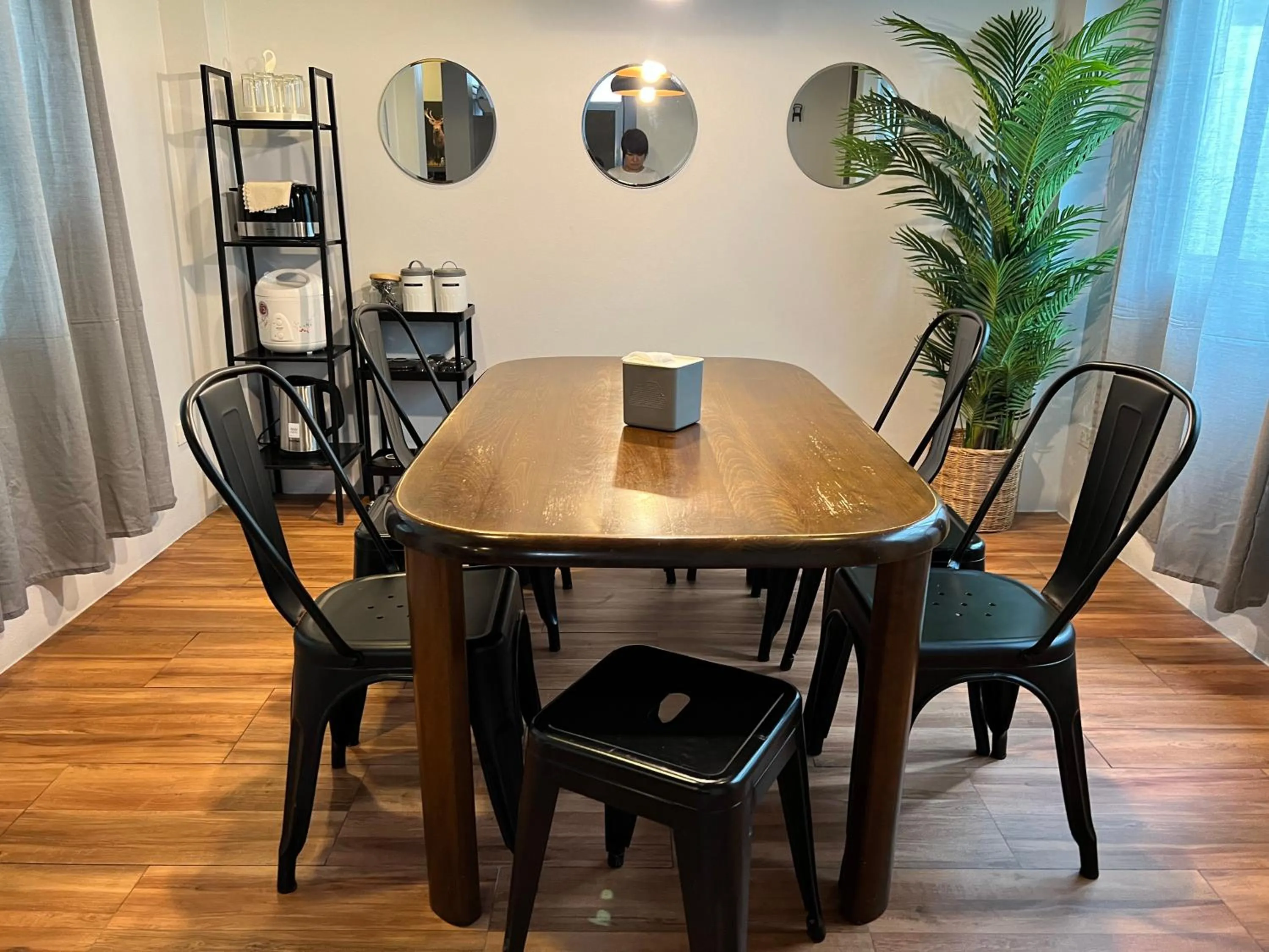 Living room in Mini-ME Home, A Cozy Entire House in Old City