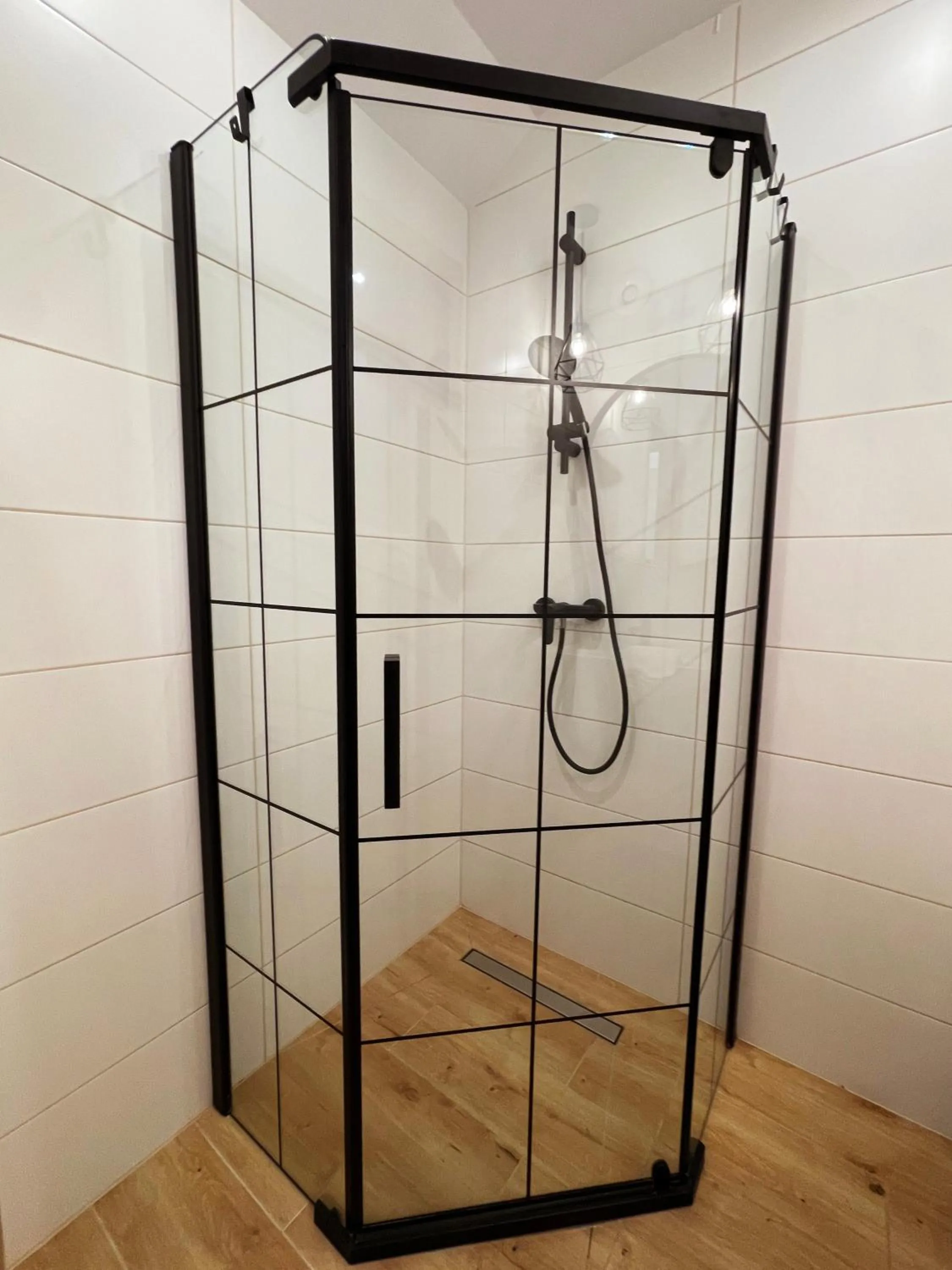 Shower in Willa Karolinka