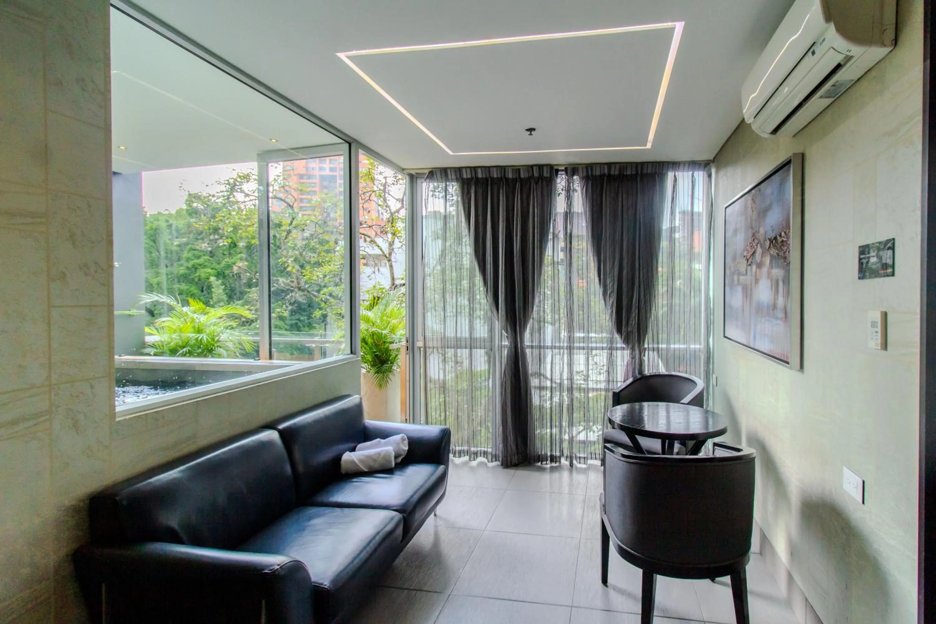 3-Bedroom apartment with jacuzzi on the balcony in Haven A Design Hotel