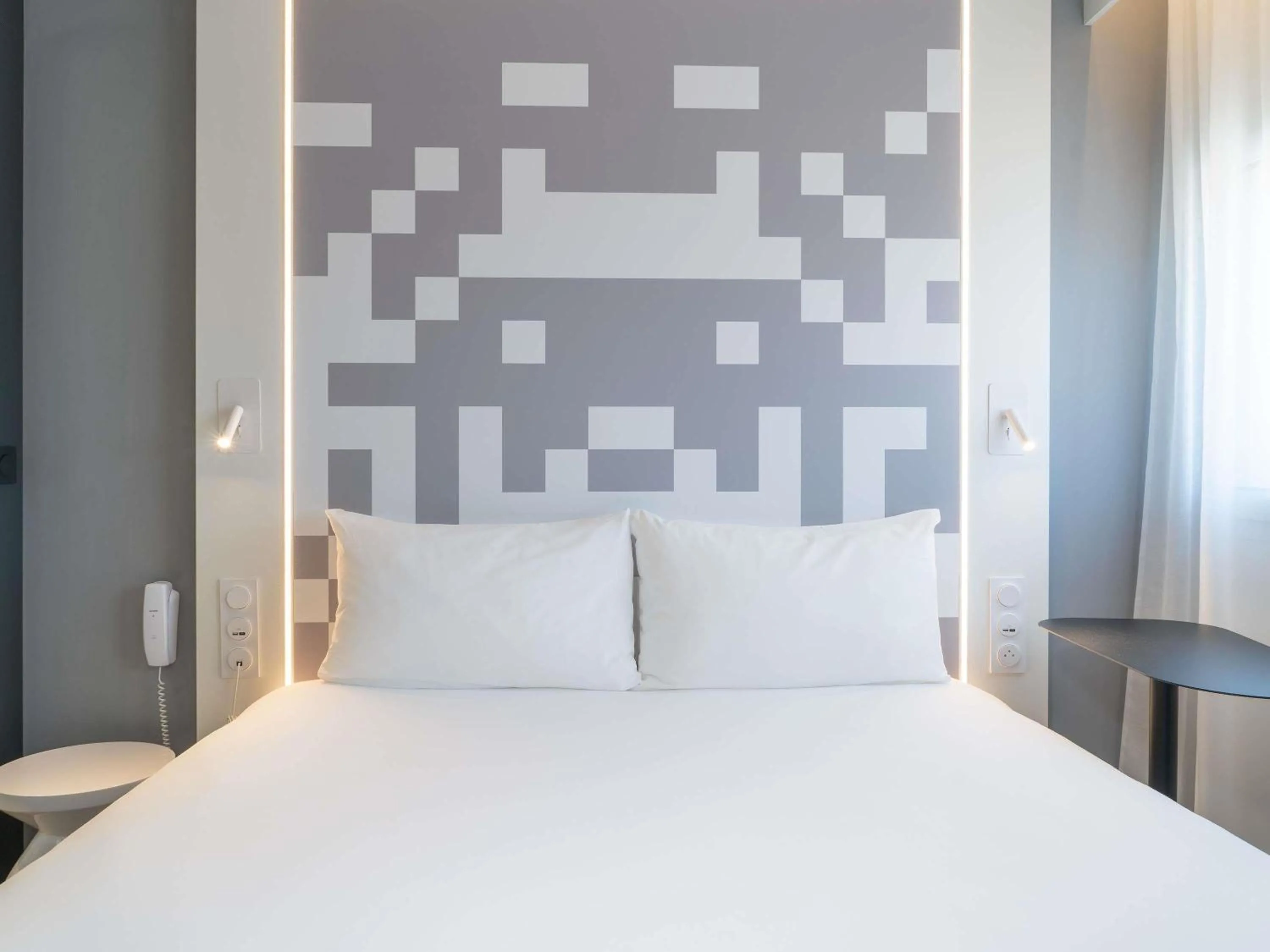 Bedroom, Bed in Mercure Béziers