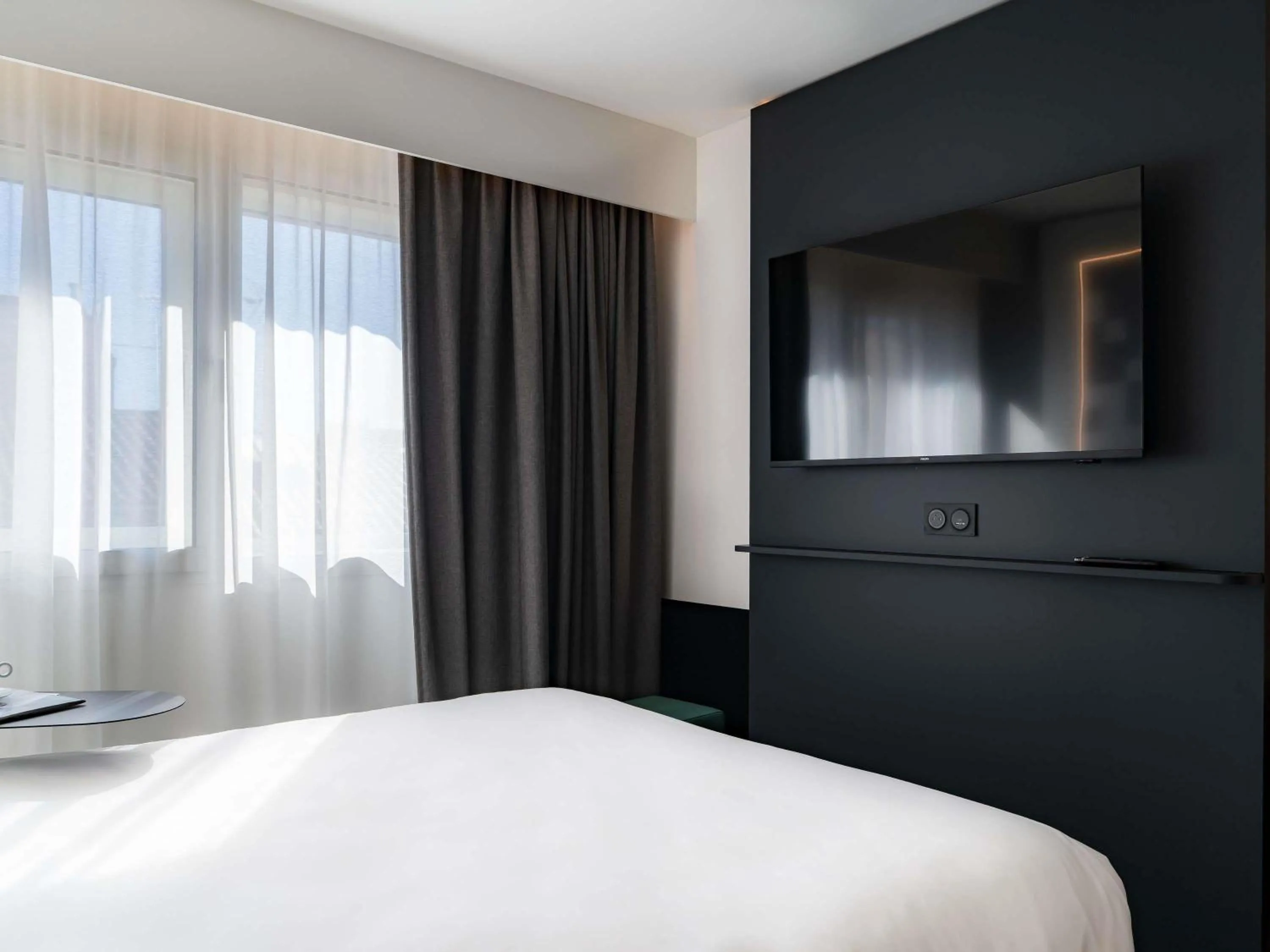 Bedroom, Bed in ibis Styles Béziers Centre