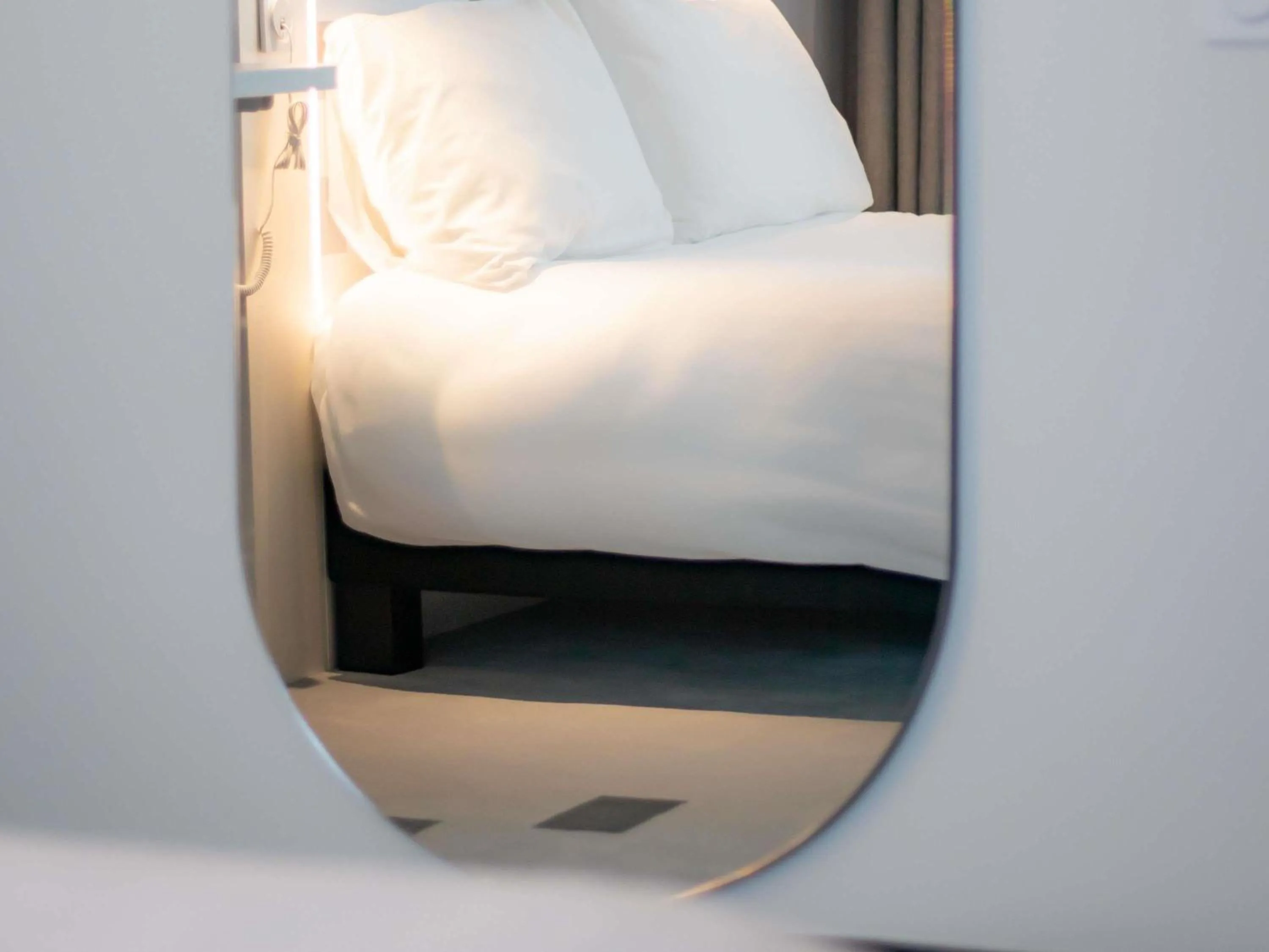 Bedroom, Bed in ibis Styles Béziers Centre