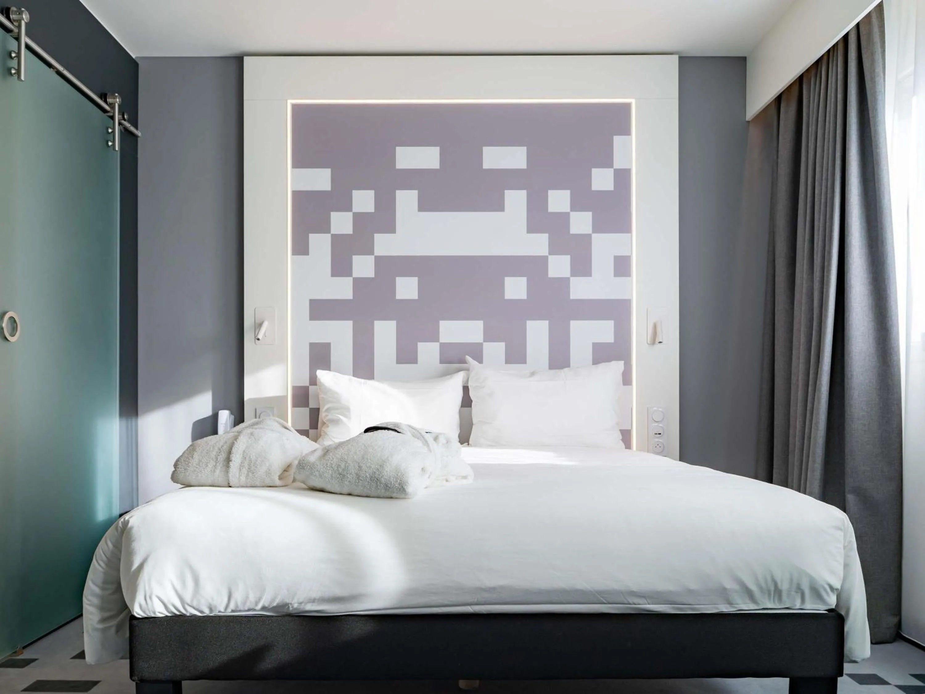 Bedroom, Bed in Mercure Béziers