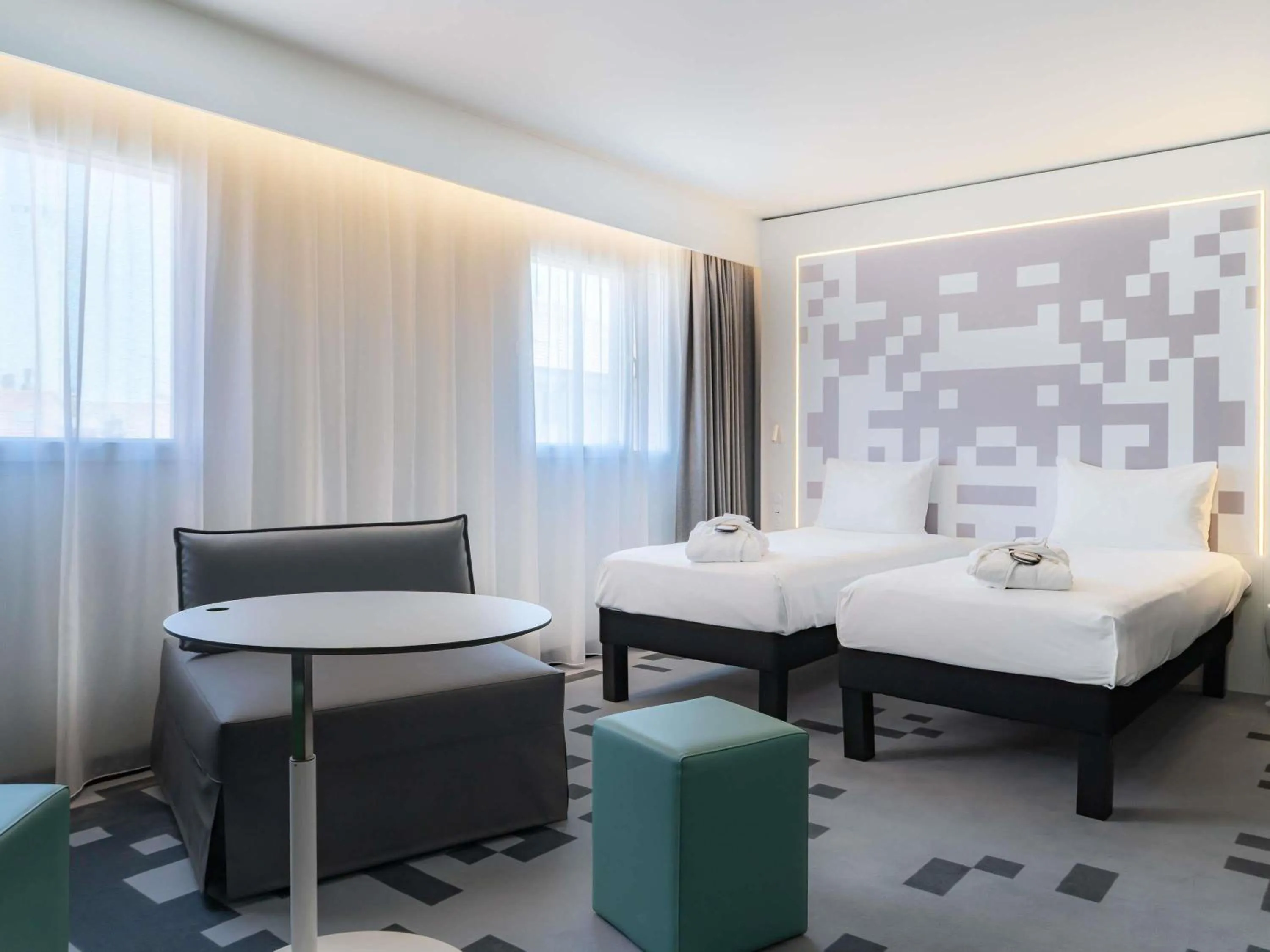 Bedroom, Bed in Mercure Béziers