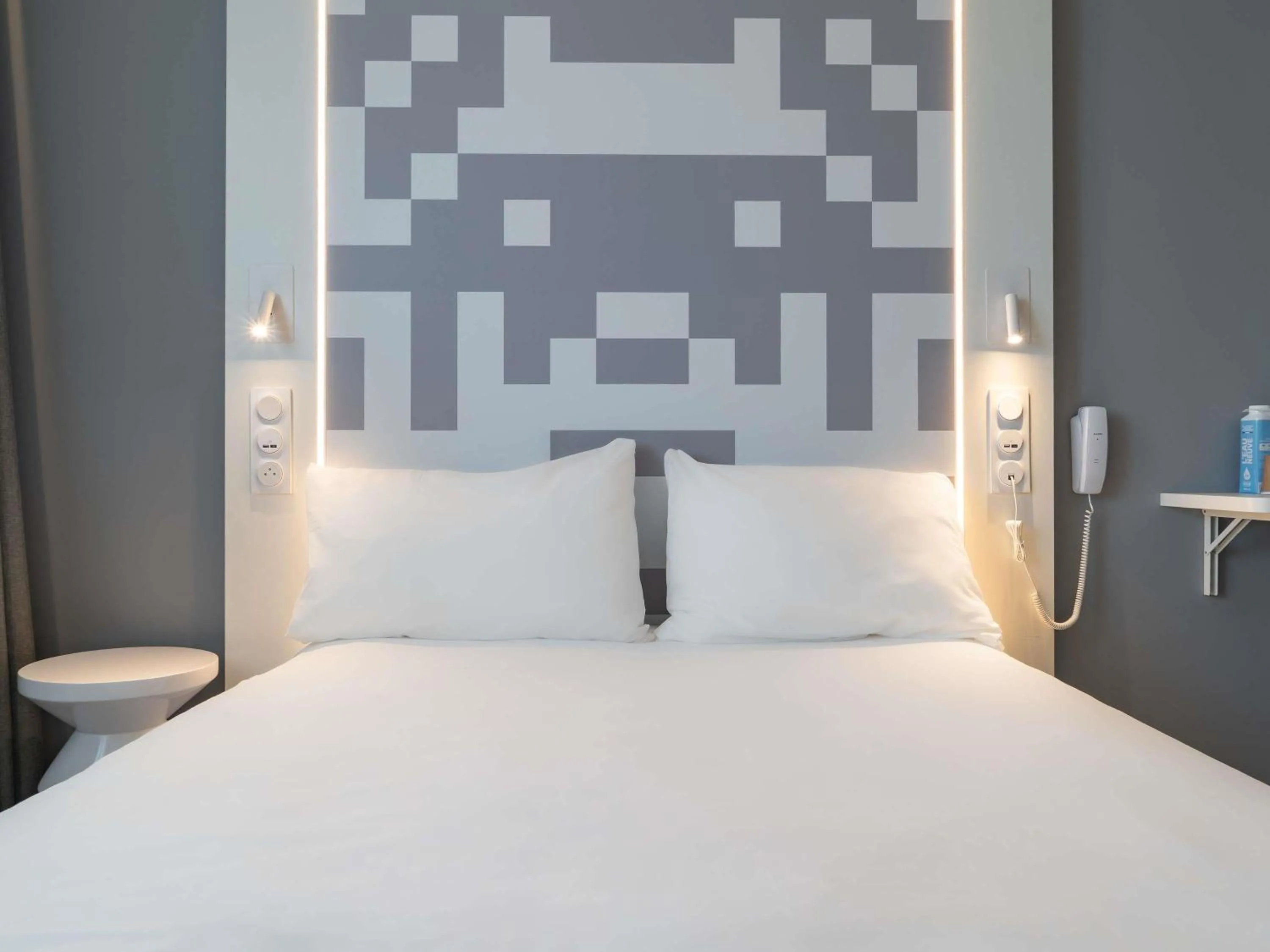 Bedroom, Bed in ibis Styles Béziers Centre