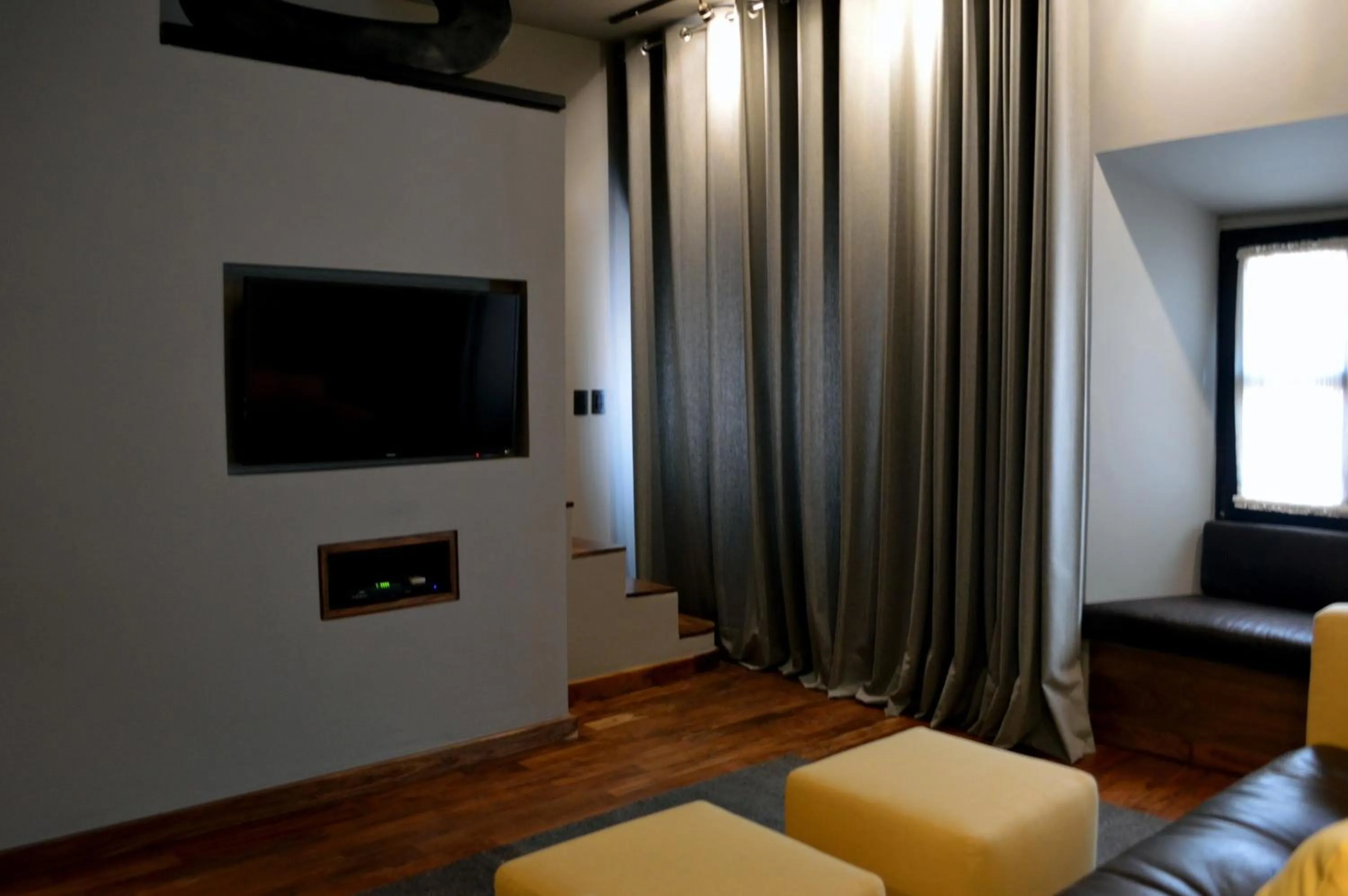 Apartment with Terrace in Casa de Los Olivos