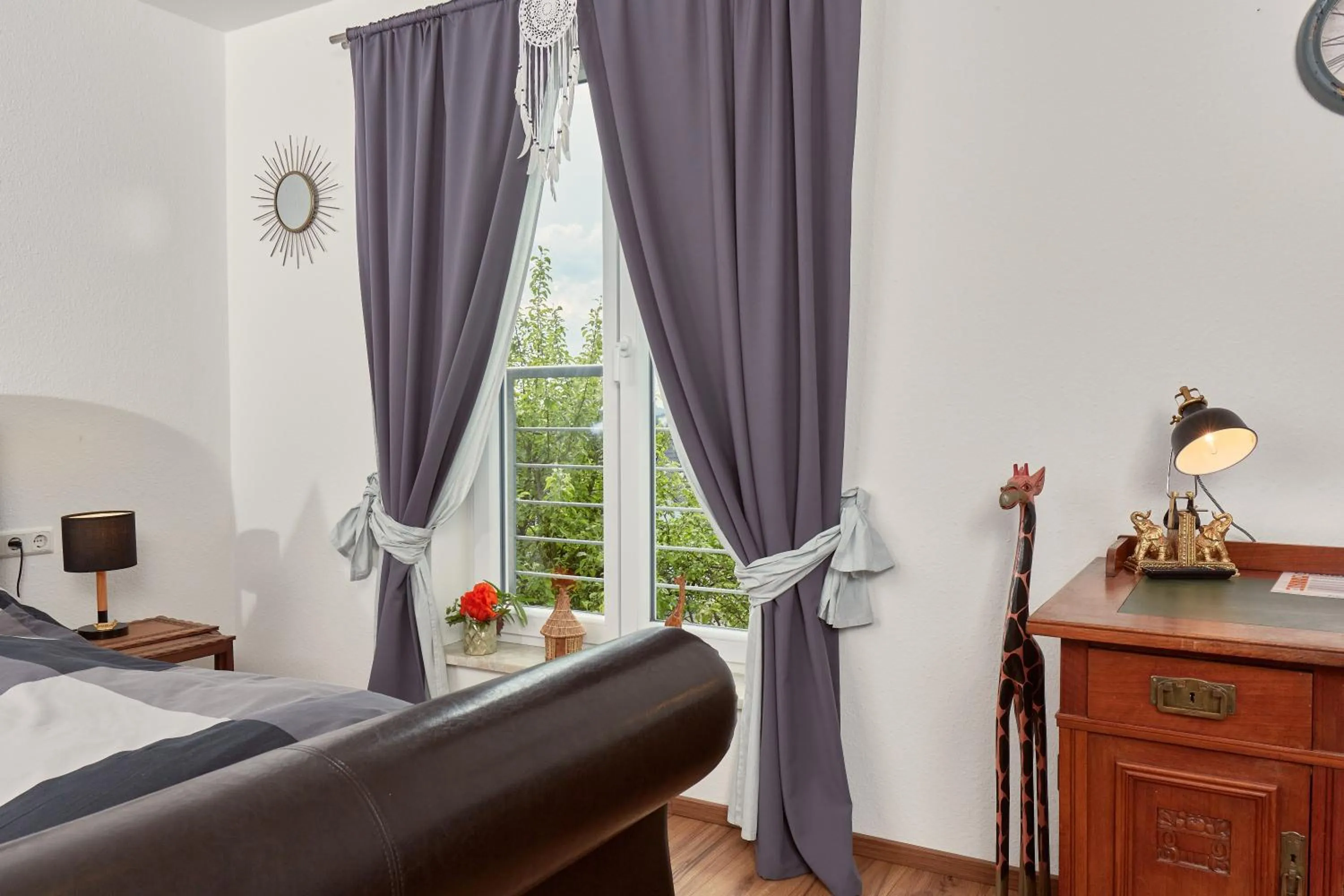 Photo of the whole room, Bed in Hotel-Krone-Lounge