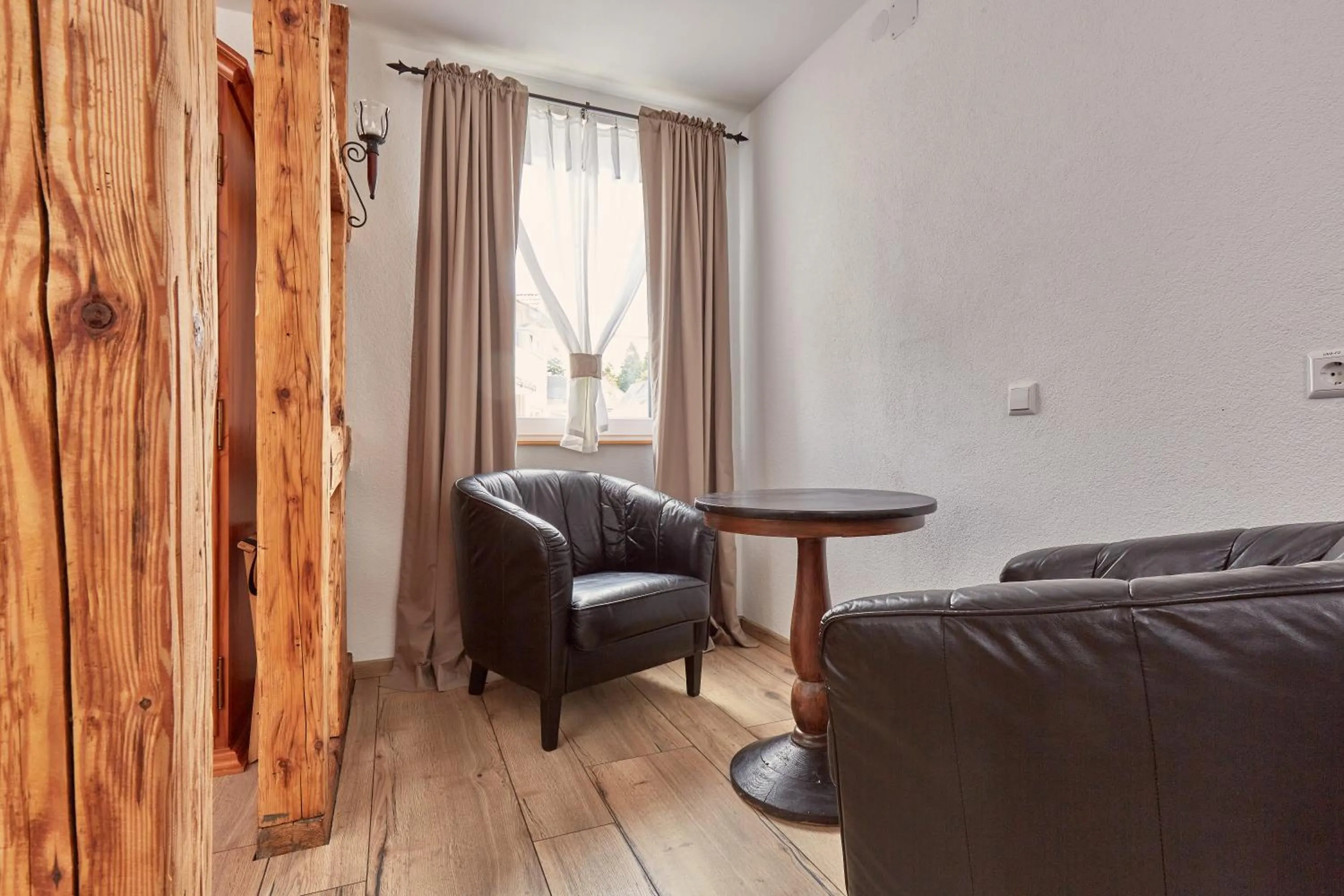 Photo of the whole room in Hotel-Krone-Lounge