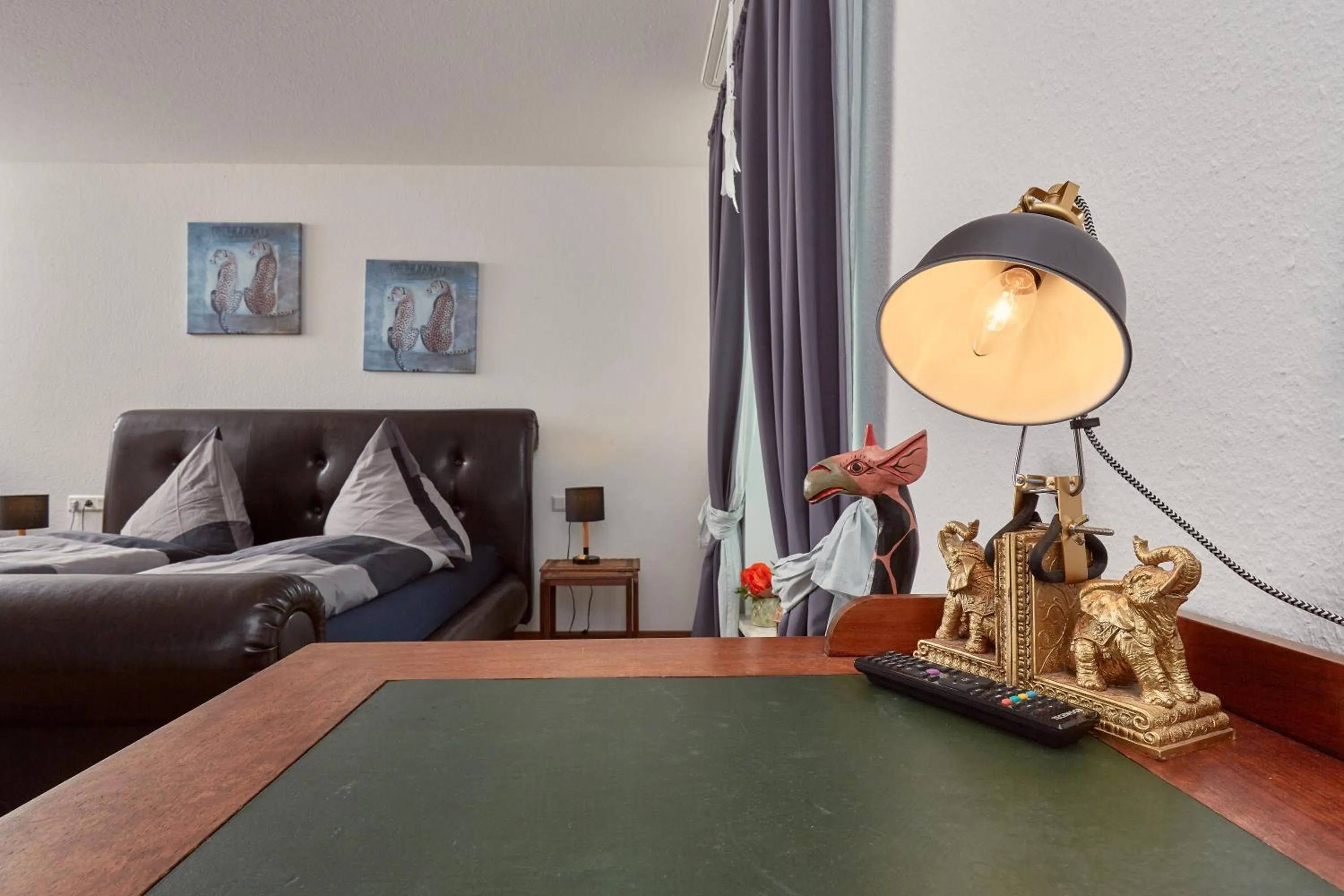 Photo of the whole room, Bed in Hotel-Krone-Lounge