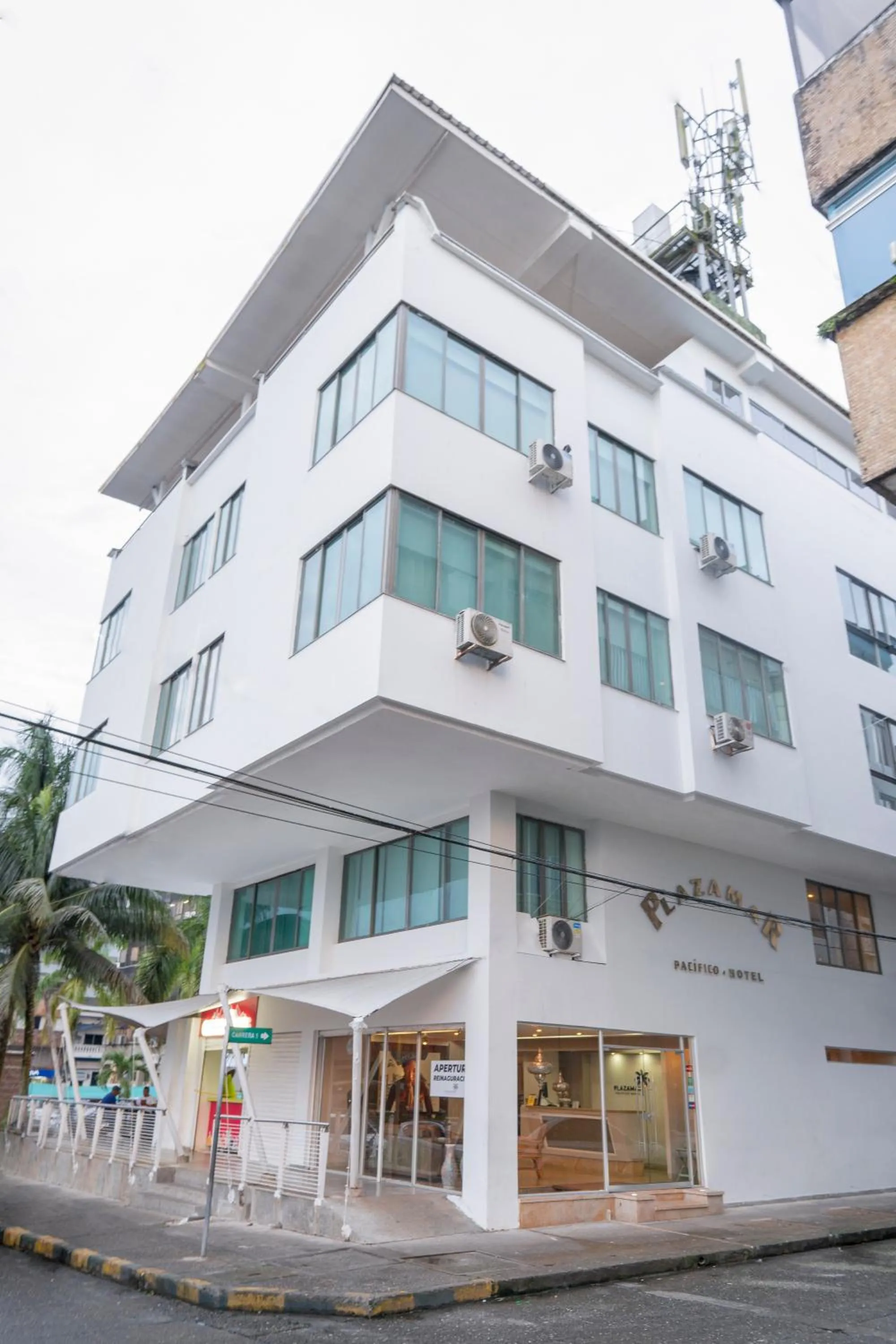 Facade/entrance in PlazaMar Pacifico Hotel