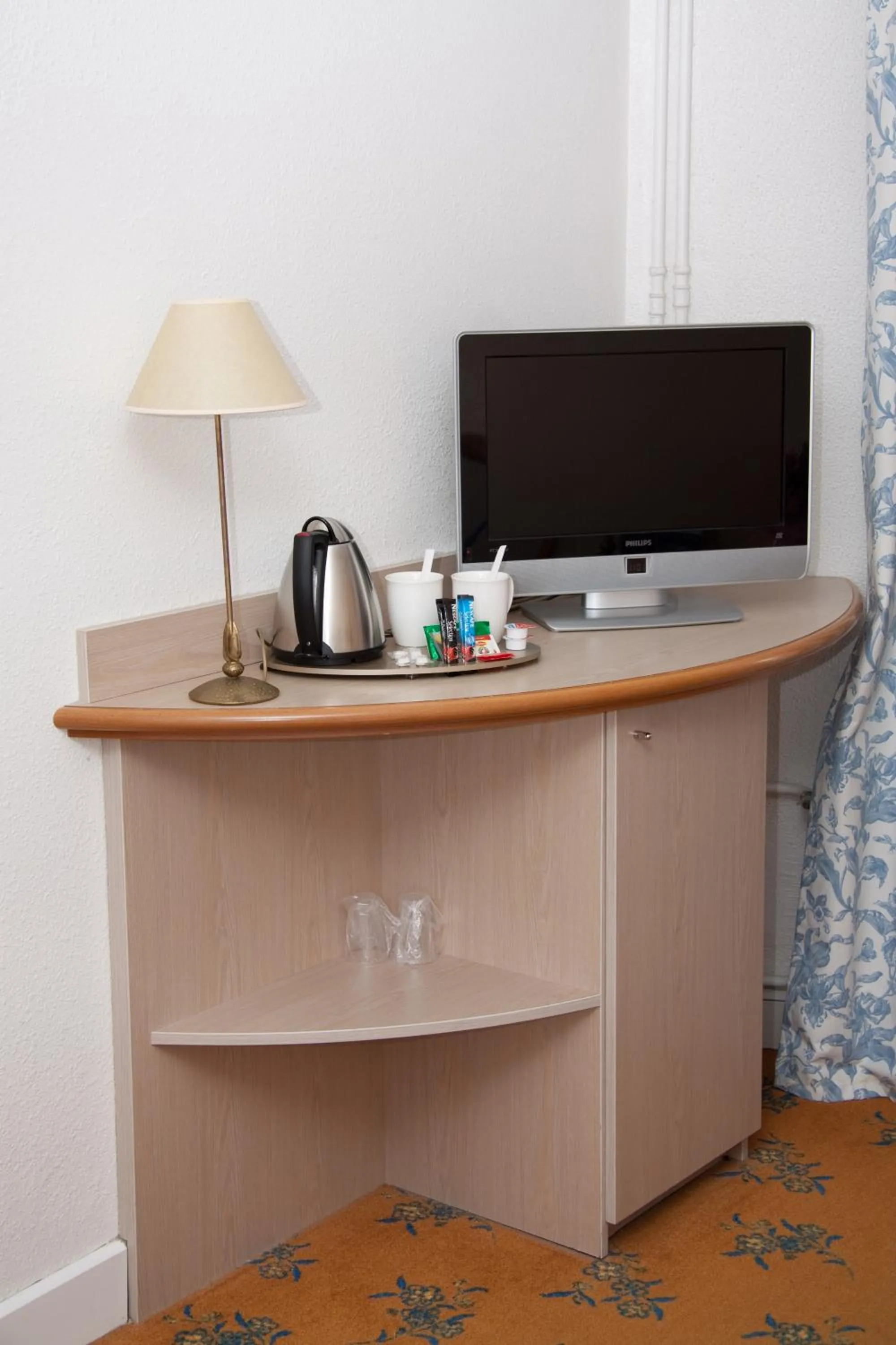 TV and multimedia in Mercure Nevers Pont De Loire