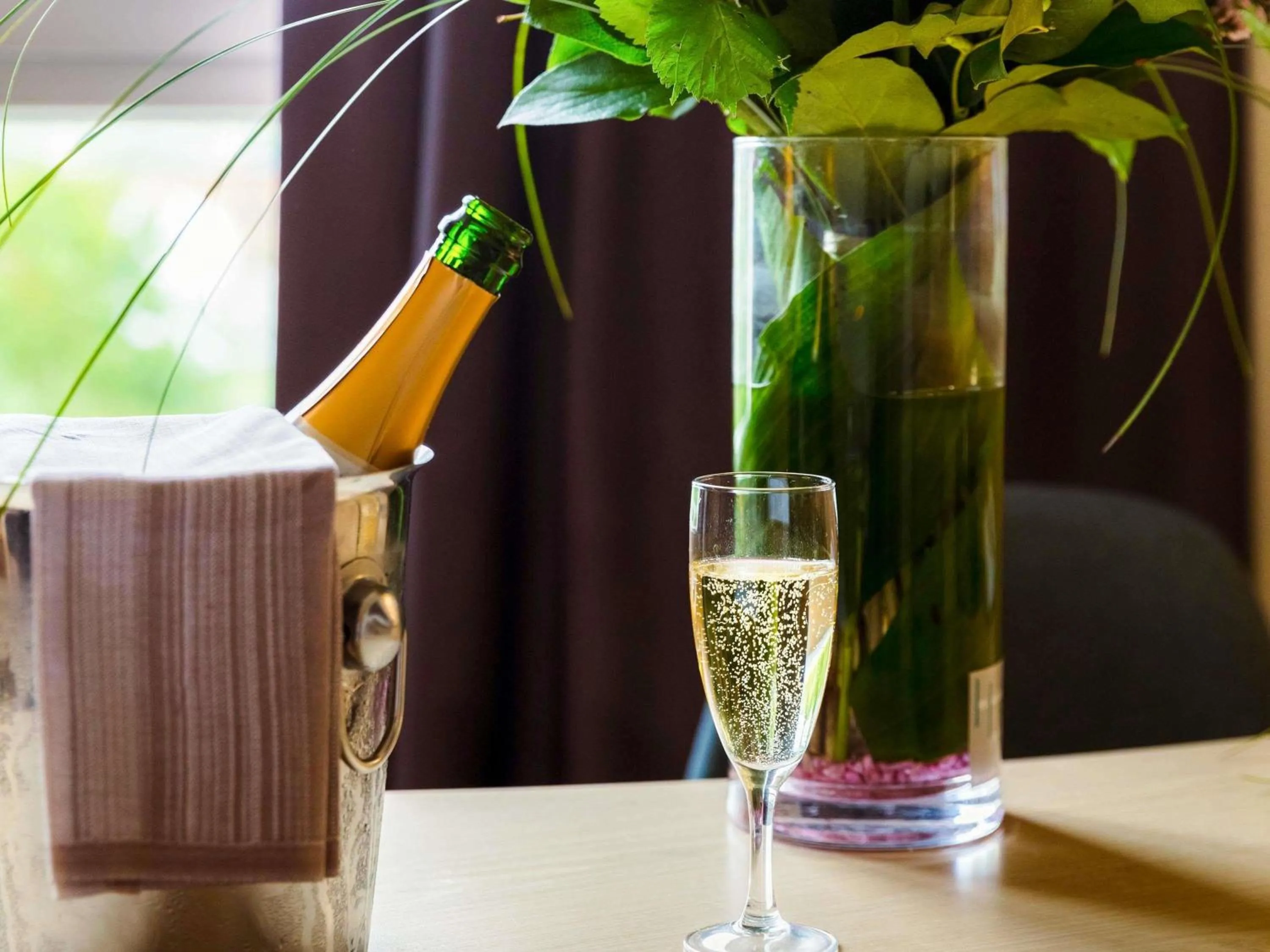 Restaurant/places to eat in Mercure Nevers Pont De Loire