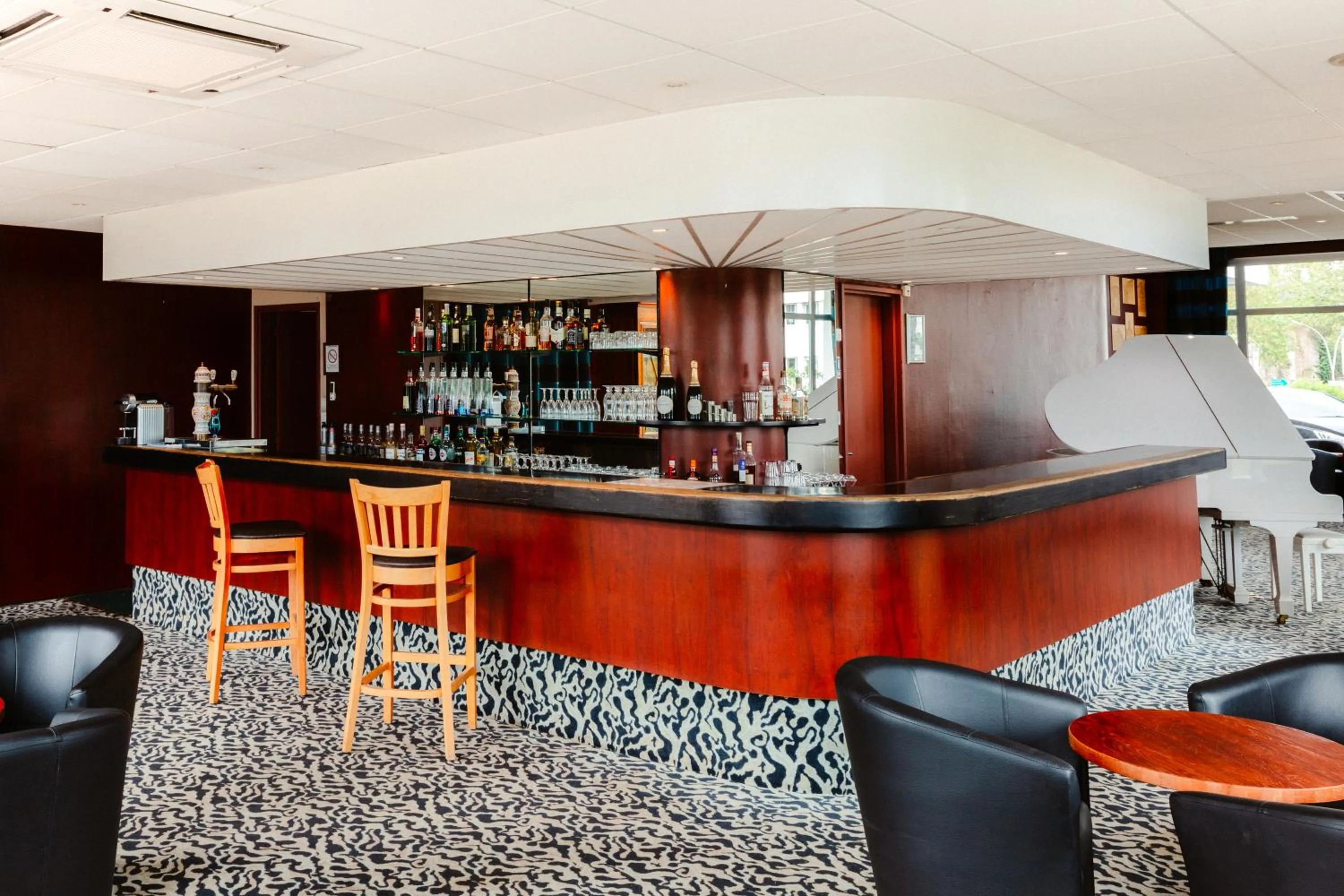 Lounge or bar in Mercure Nevers Pont De Loire