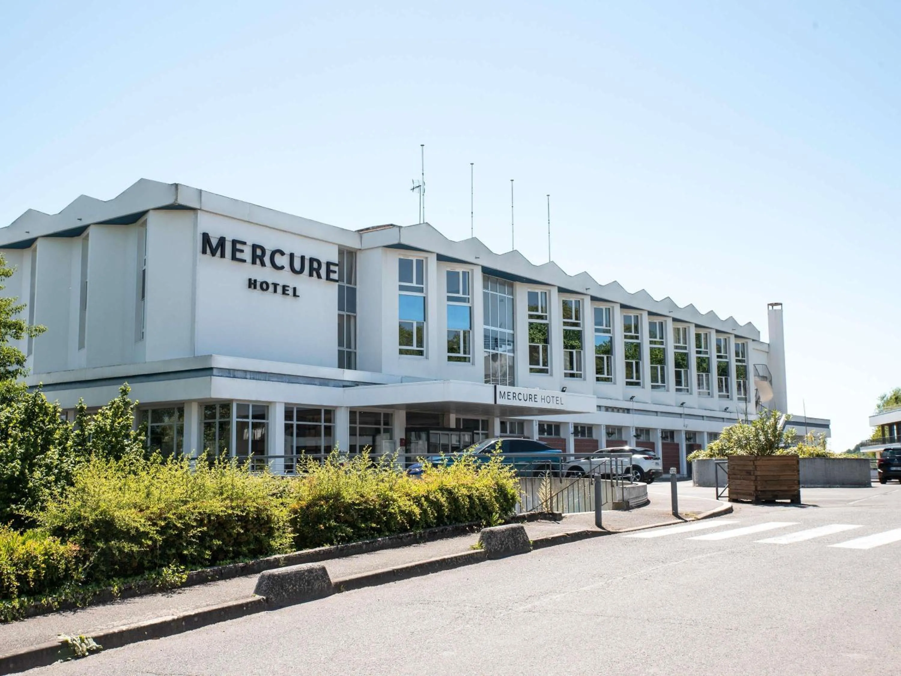 Property building in Mercure Nevers Pont De Loire