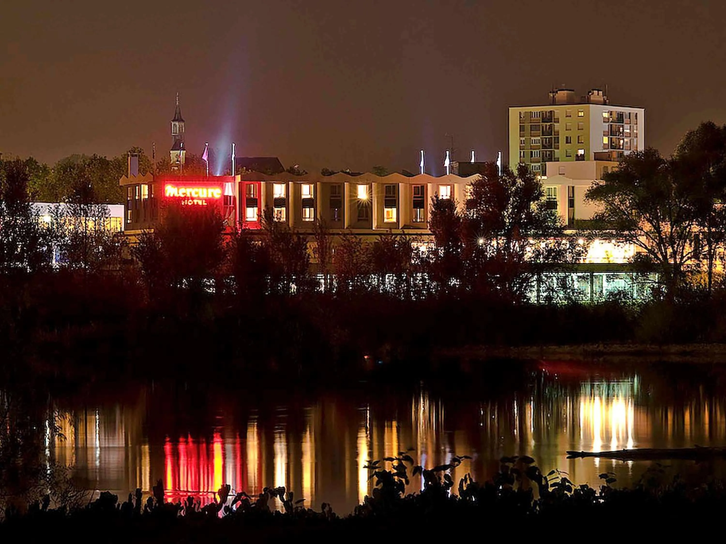 Property building in Mercure Nevers Pont De Loire