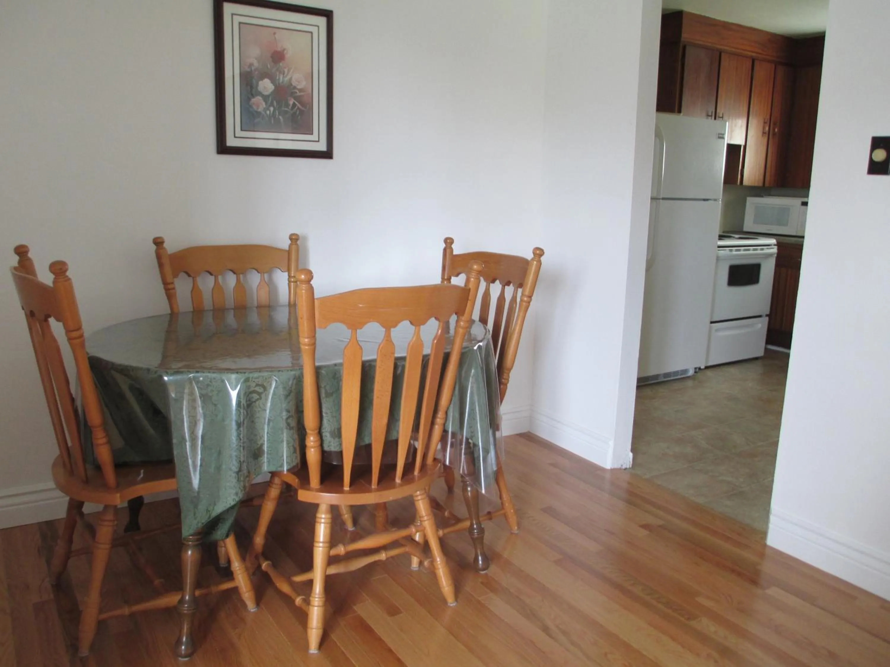 Dining area in Comerford's Ocean View Suites
