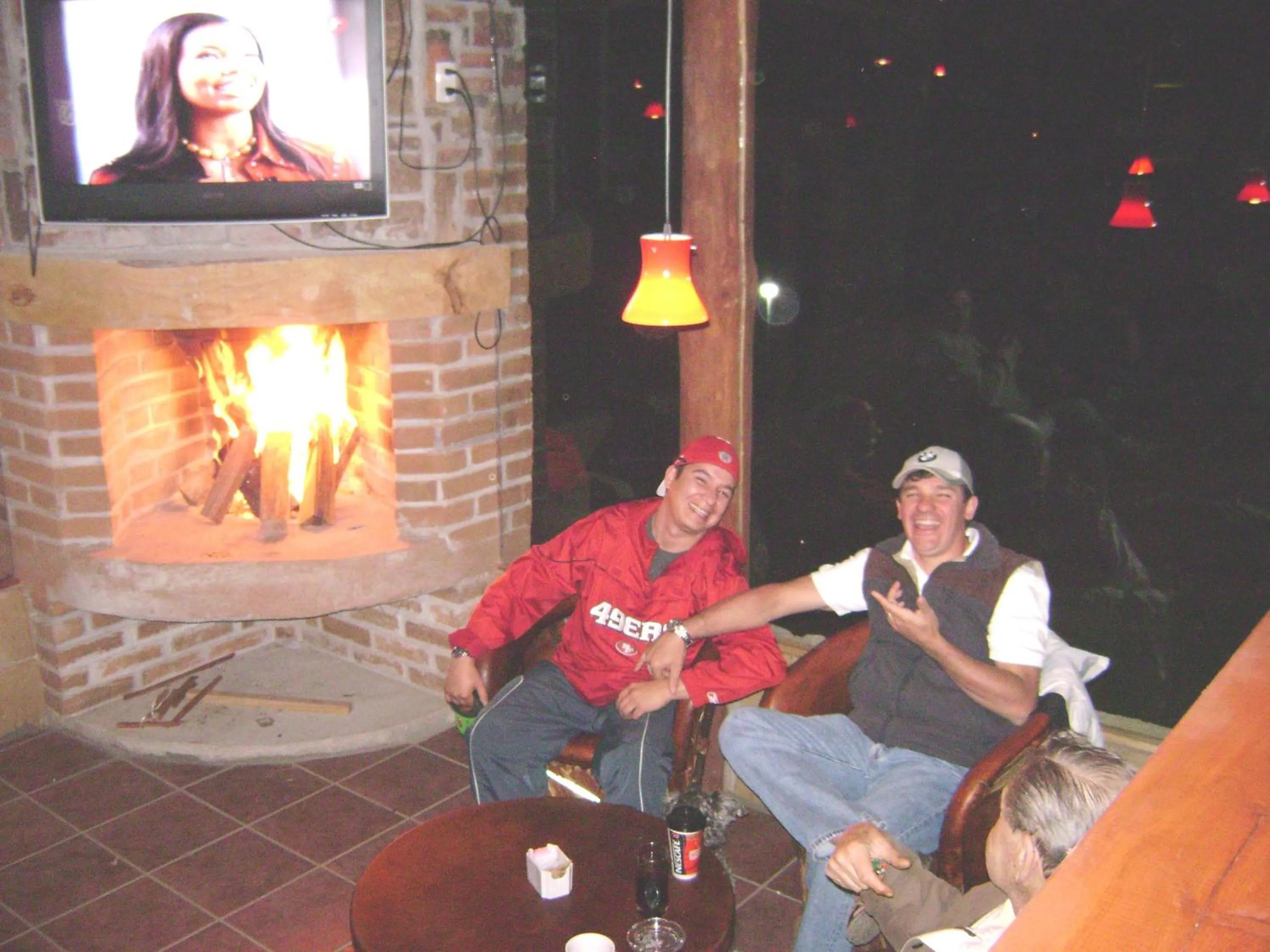 Restaurant/places to eat in Cabañas El Estribo Hotel